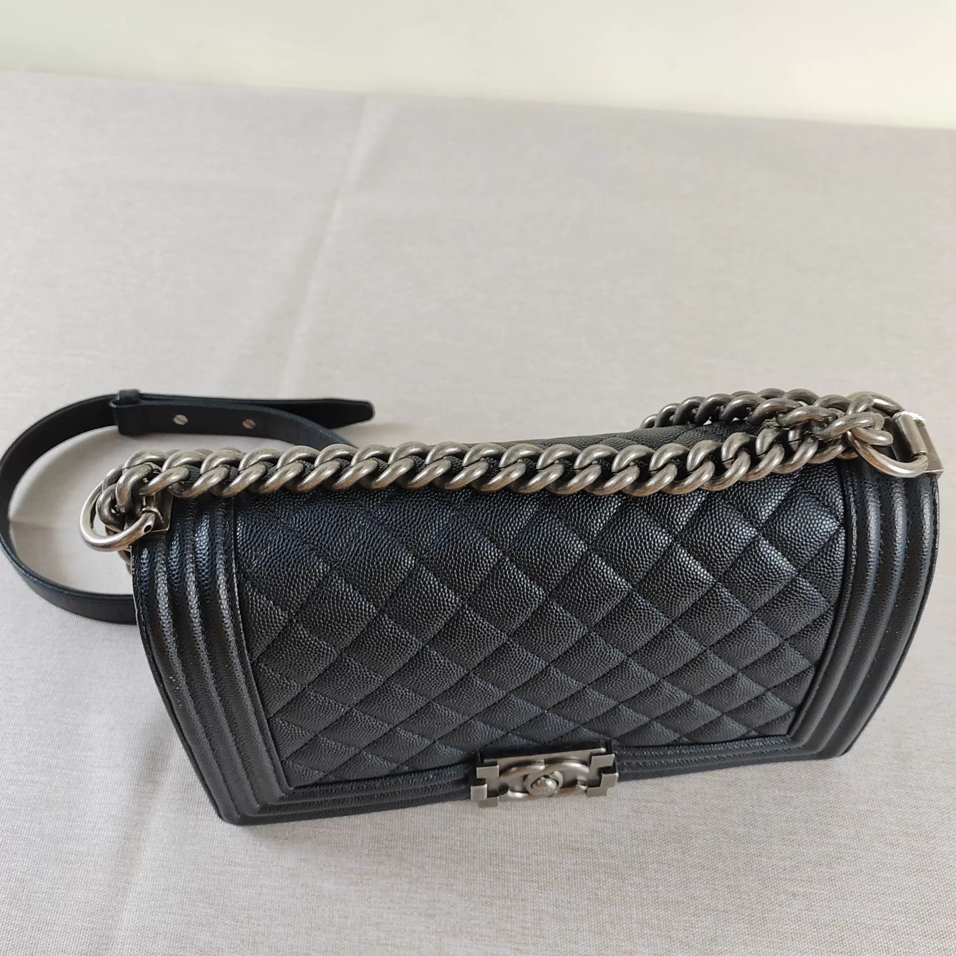 Chanel Pre-loved Bag Very good condition Size ONE SIZE - 2 Thumbnail