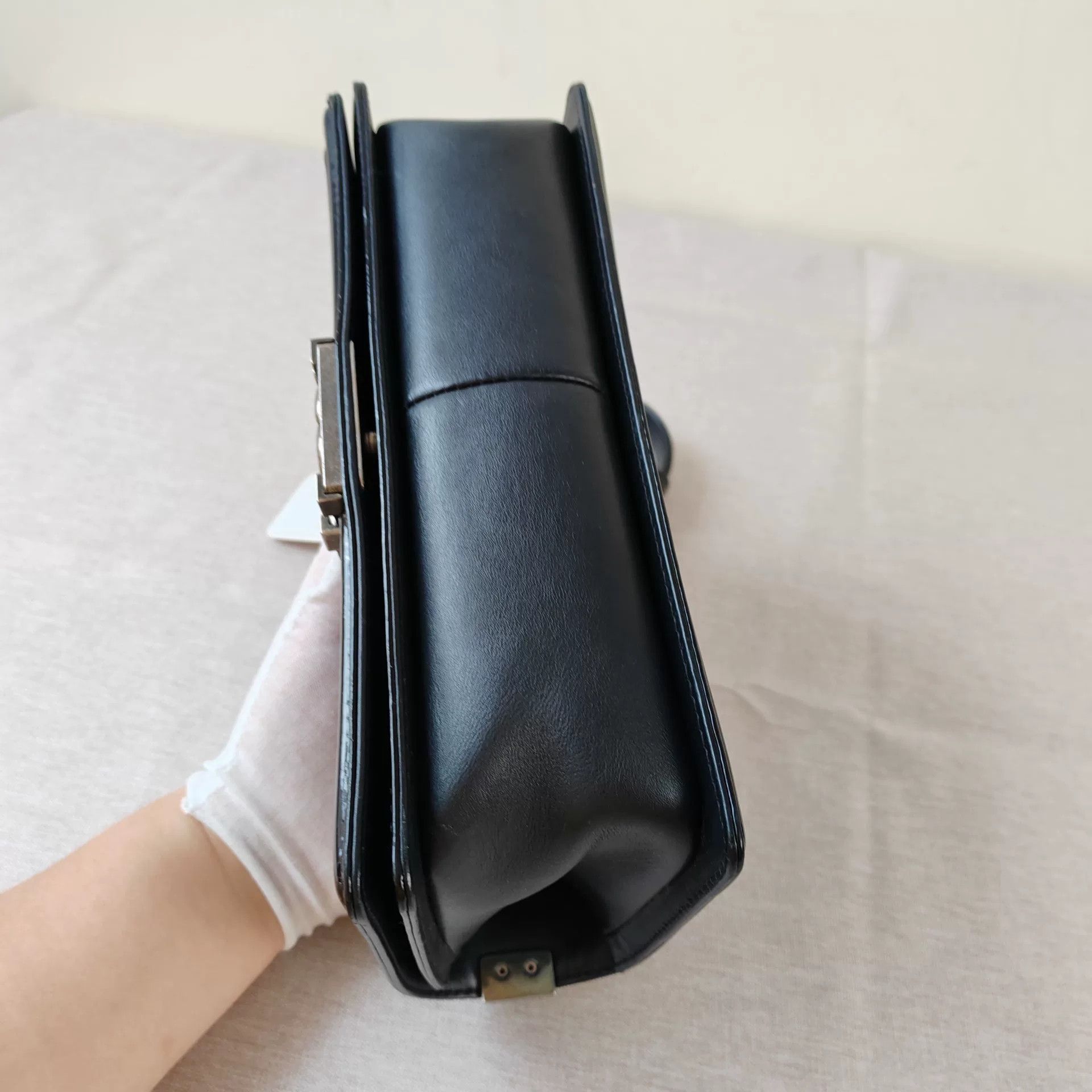 Chanel Pre-loved Bag Very good condition Size ONE SIZE - 3 Thumbnail