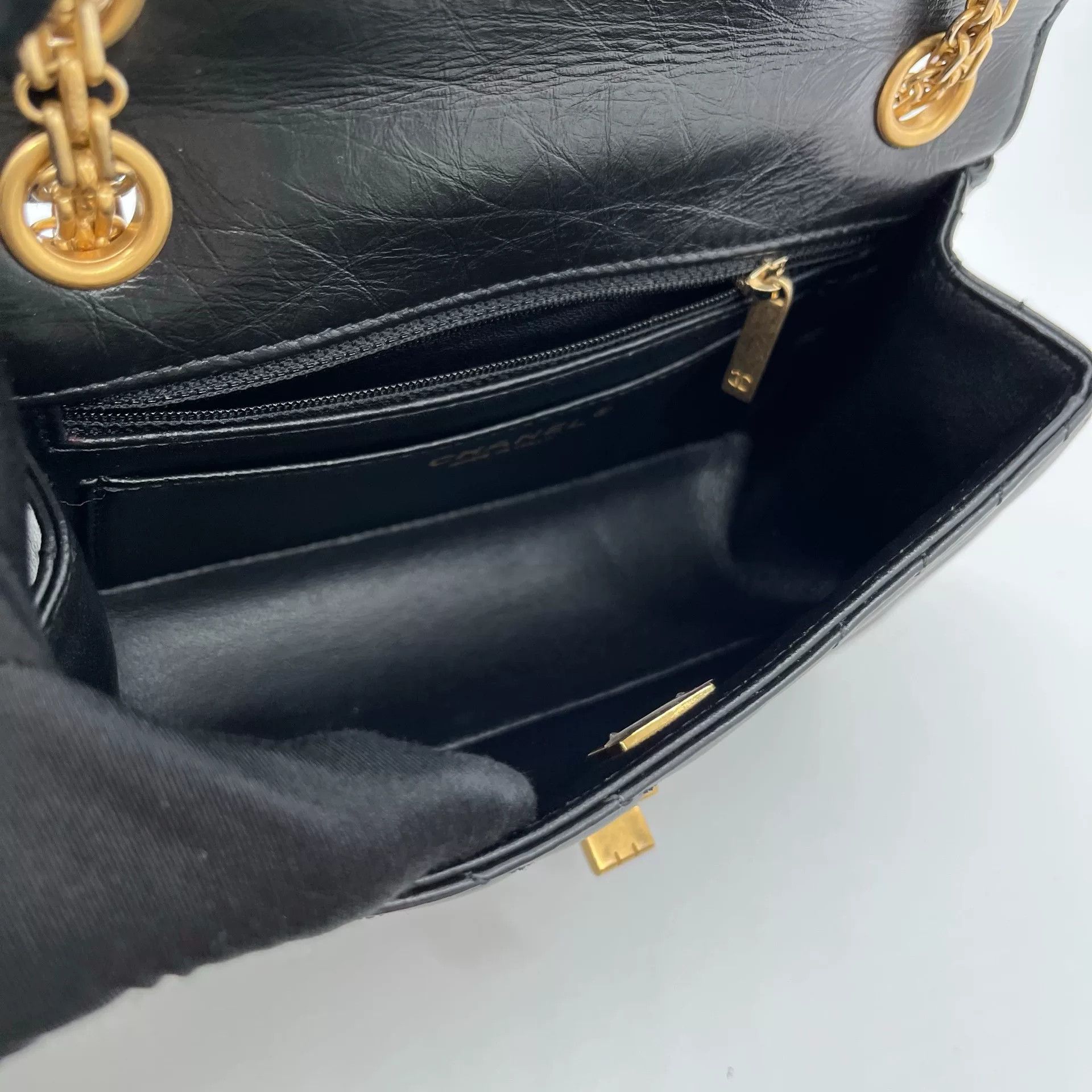 Chanel Pre-loved Bag Very good condition Size ONE SIZE - 9 Thumbnail