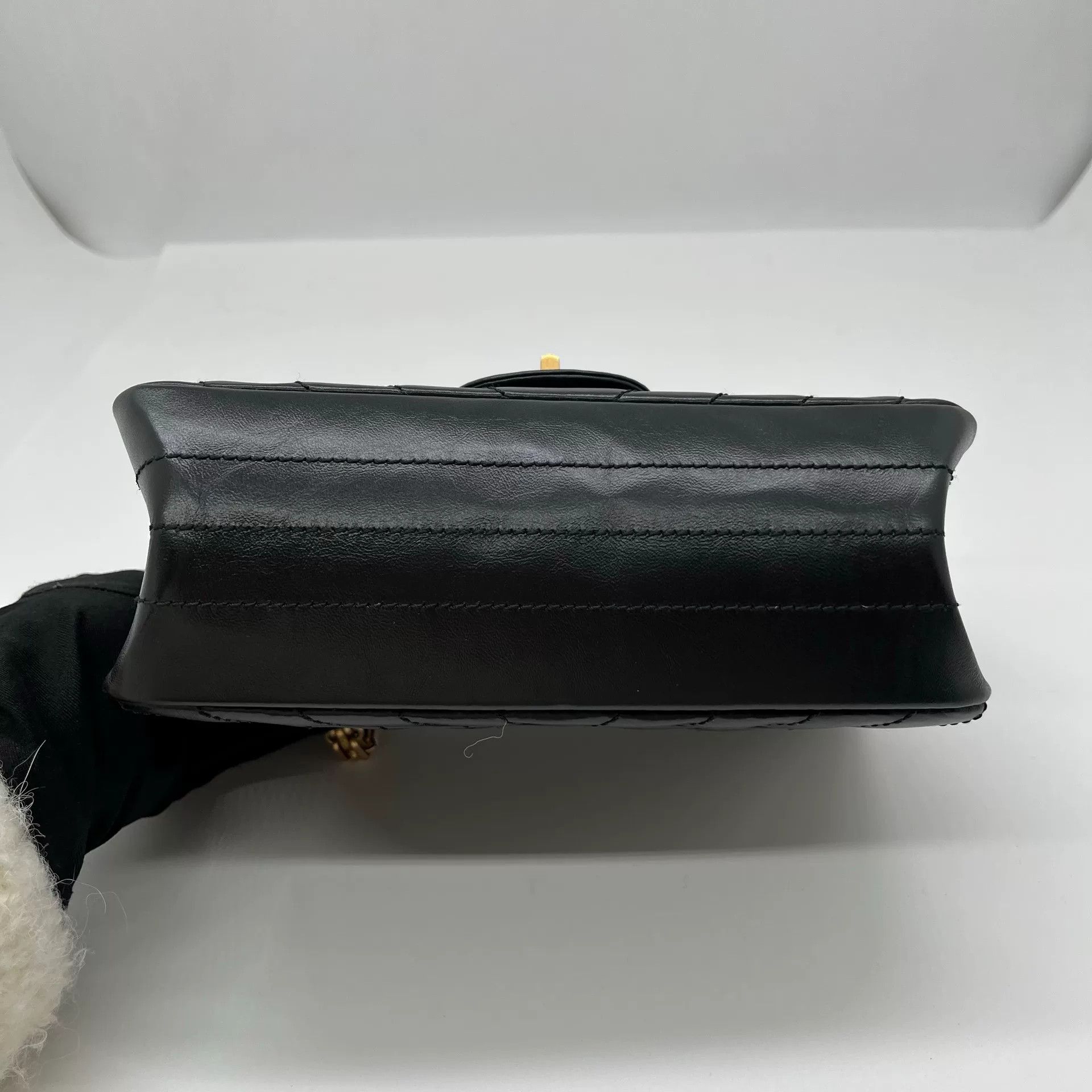 Chanel Pre-loved Bag Very good condition Size ONE SIZE - 6 Thumbnail