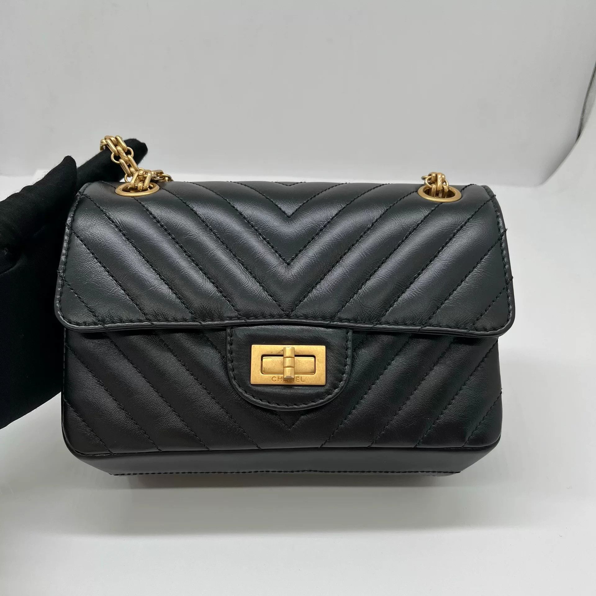 Chanel Pre-loved Bag Very good condition Size ONE SIZE - 2 Thumbnail