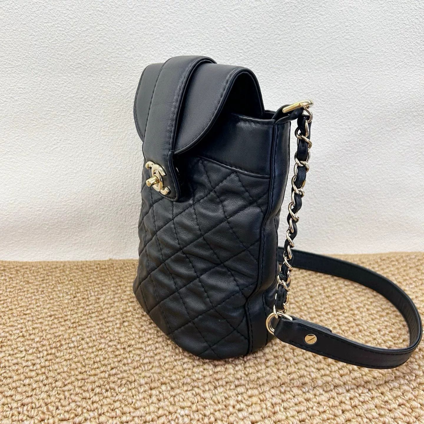 Chanel Pre-loved Bag Very good condition Size ONE SIZE - 4 Thumbnail