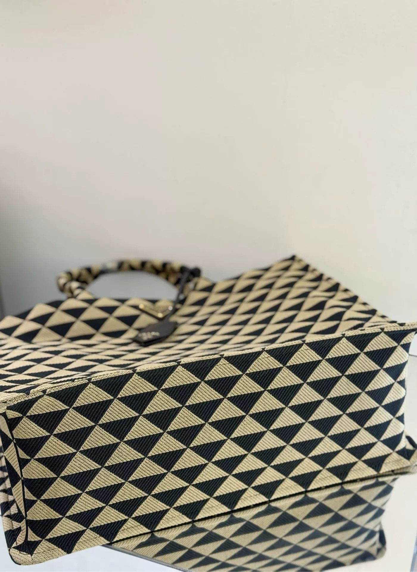 Prada Pre-loved Bag Very good condition Size ONE SIZE - 6 Thumbnail