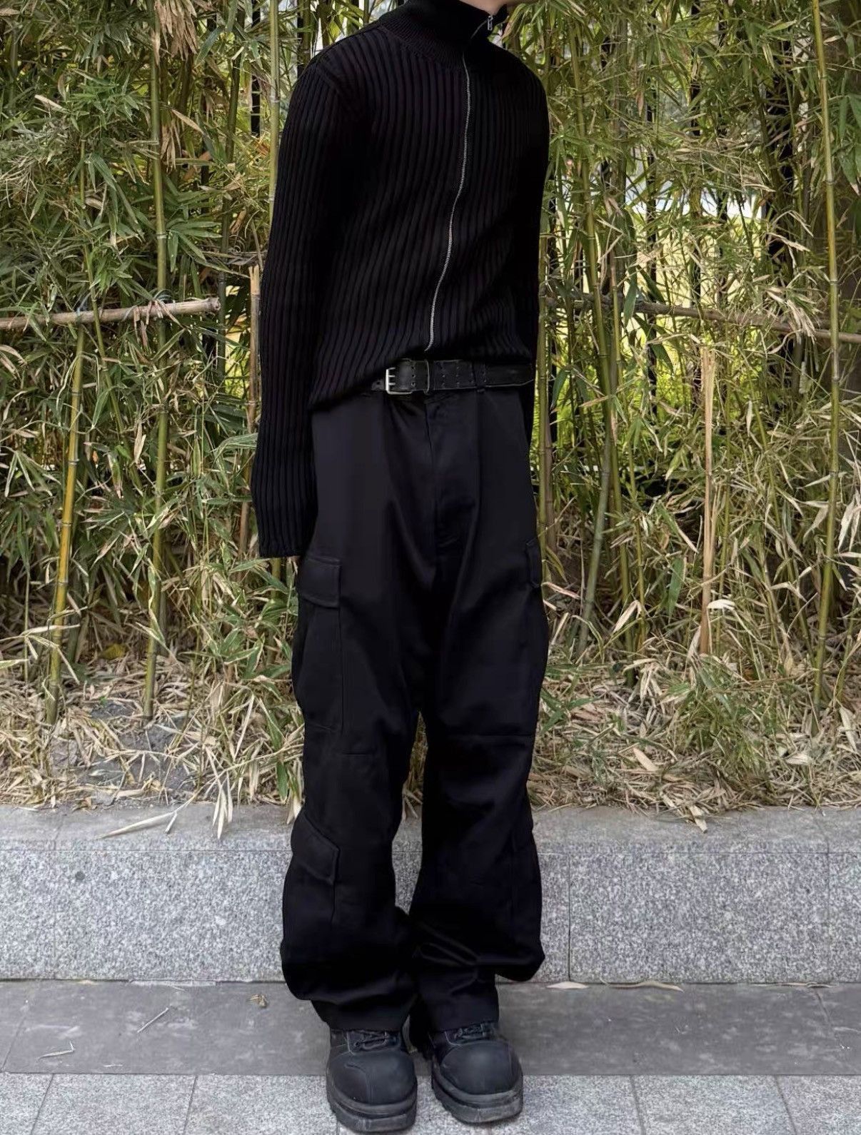 Balenciaga Black Cargo Pants with Multiple Pockets Size 30 Size US 30 / EU 46 - 7 Thumbnail