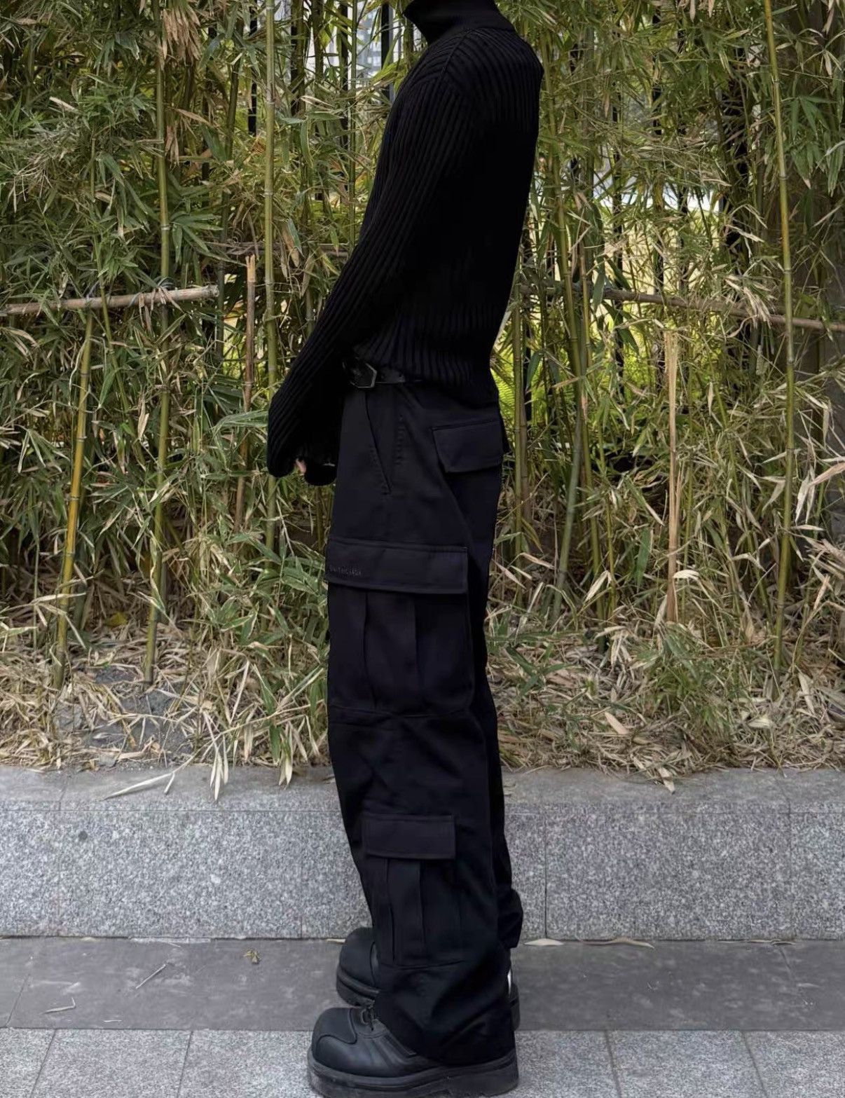 Balenciaga Black Cargo Pants with Multiple Pockets Size 30 Size US 30 / EU 46 - 8 Thumbnail