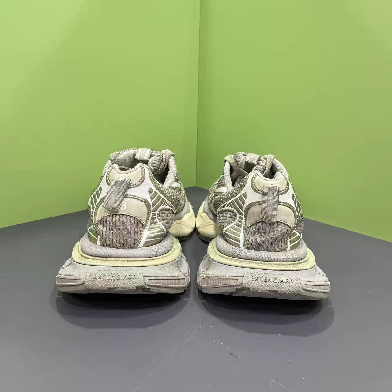 Balenciaga Gray Low-Top Sneakers Size 10 Size US 10 / EU 43 - 6 Thumbnail