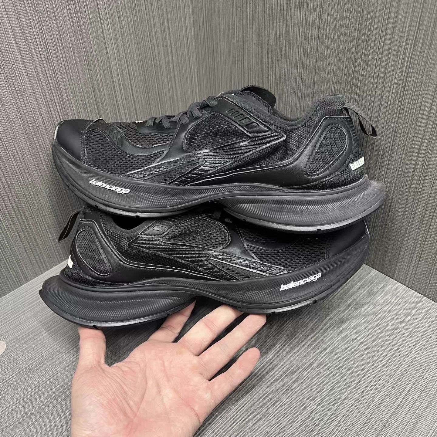 Balenciaga Black Low-Top Sneakers with Mesh Detailing Size US 10 / EU 43 - 5 Thumbnail