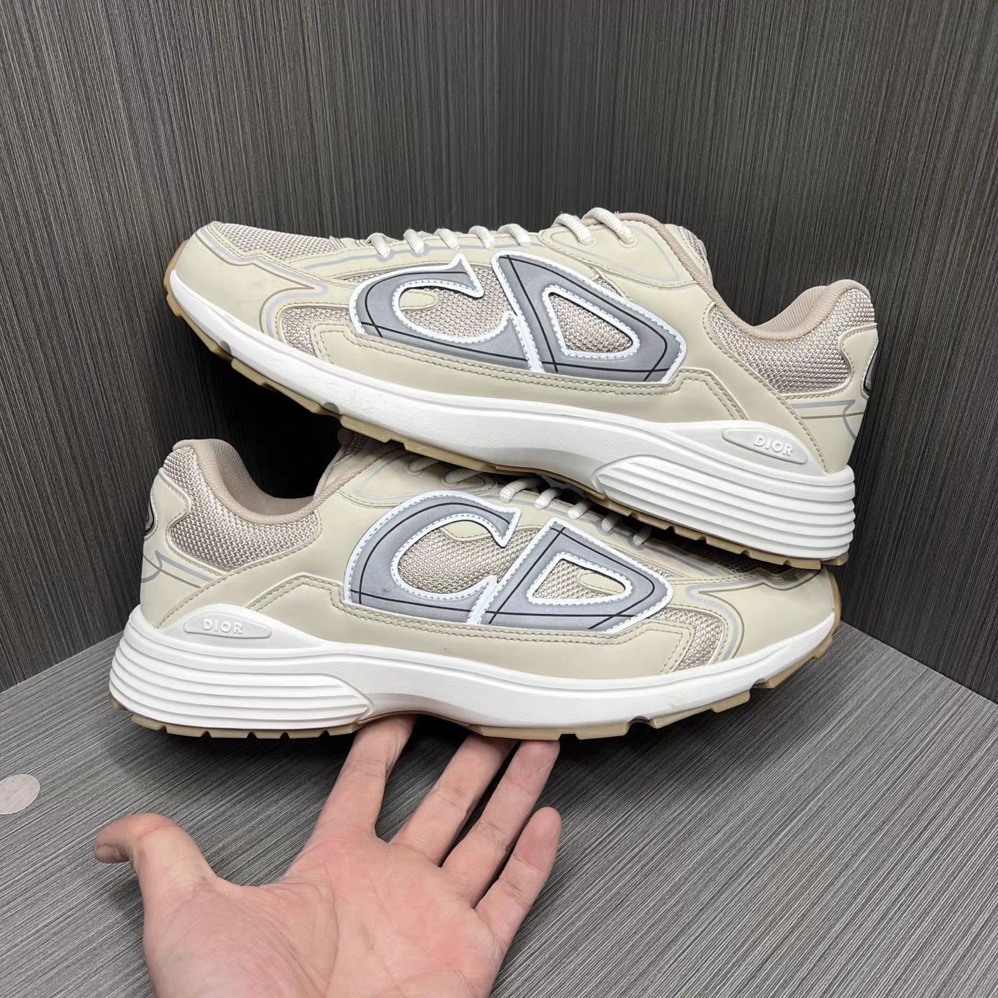 Dior Beige Low-Top Sneakers Size 11 Size US 11 / EU 44 - 5 Thumbnail