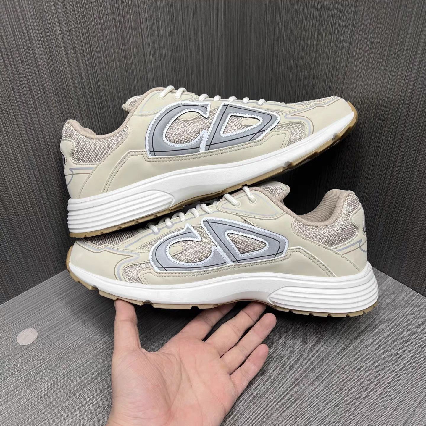 Dior Beige Low-Top Sneakers Size 11 Size US 11 / EU 44 - 4 Thumbnail