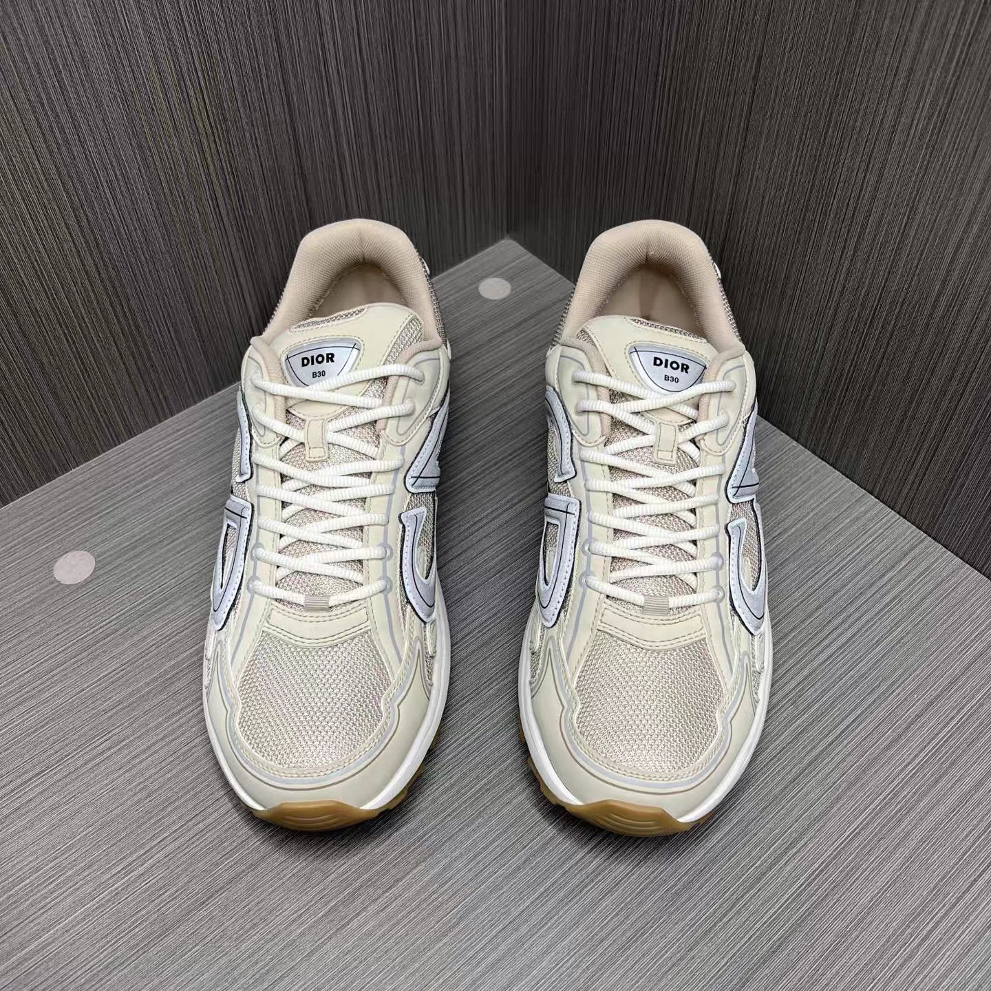 Dior Beige Low-Top Sneakers Size 11 Size US 11 / EU 44 - 2 Thumbnail