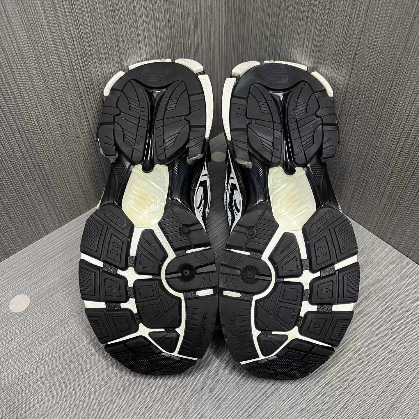 Balenciaga Black Athletic Running Sneakers Size 8 Size US 8 / EU 41 - 6 Thumbnail