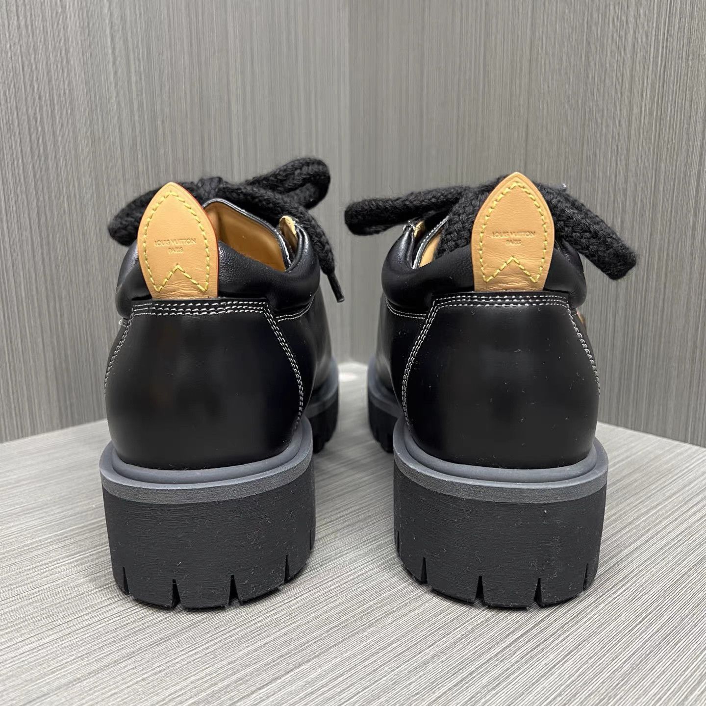 Louis Vuitton Black Leather Low-Top Sneakers Size 9 Size US 9 / EU 42 - 3 Thumbnail
