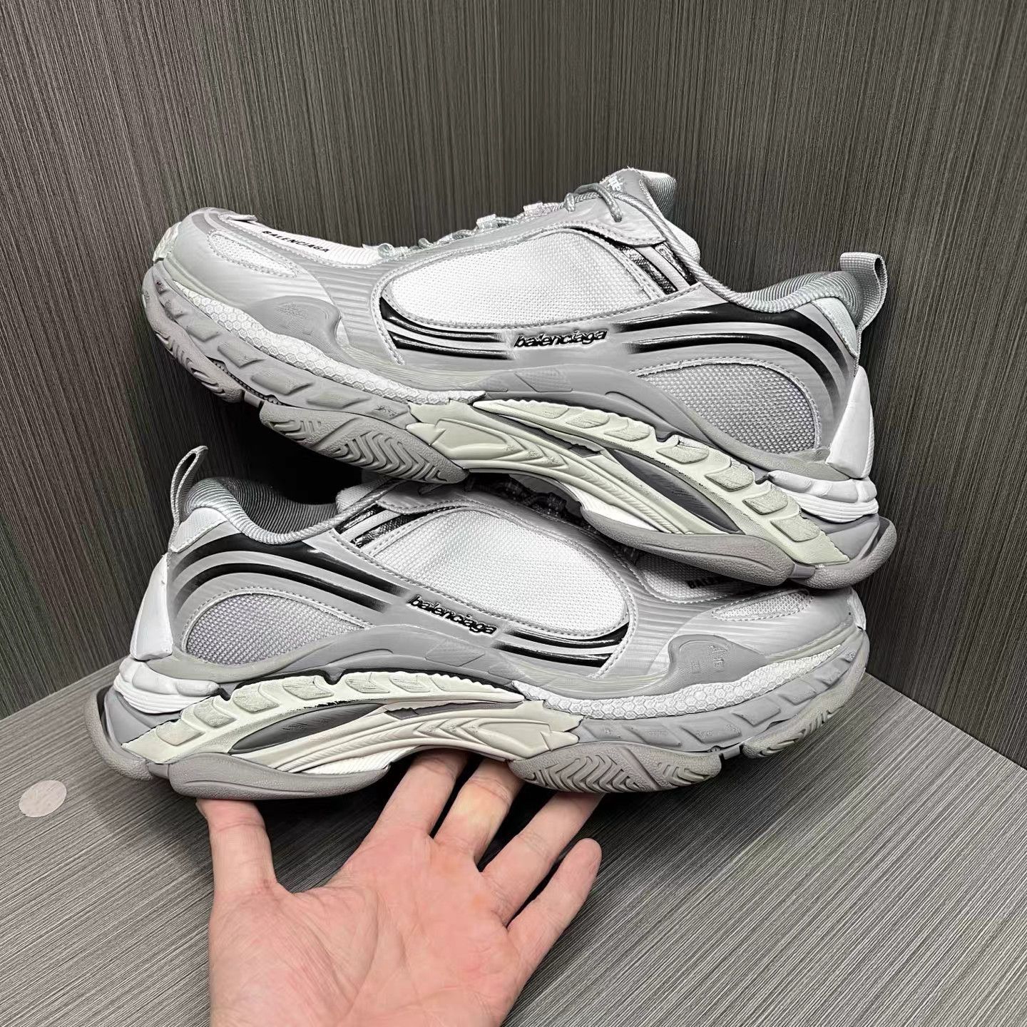 Balenciaga Gray Low-Top Sneakers Size 10 Size US 10 / EU 43 - 5 Thumbnail