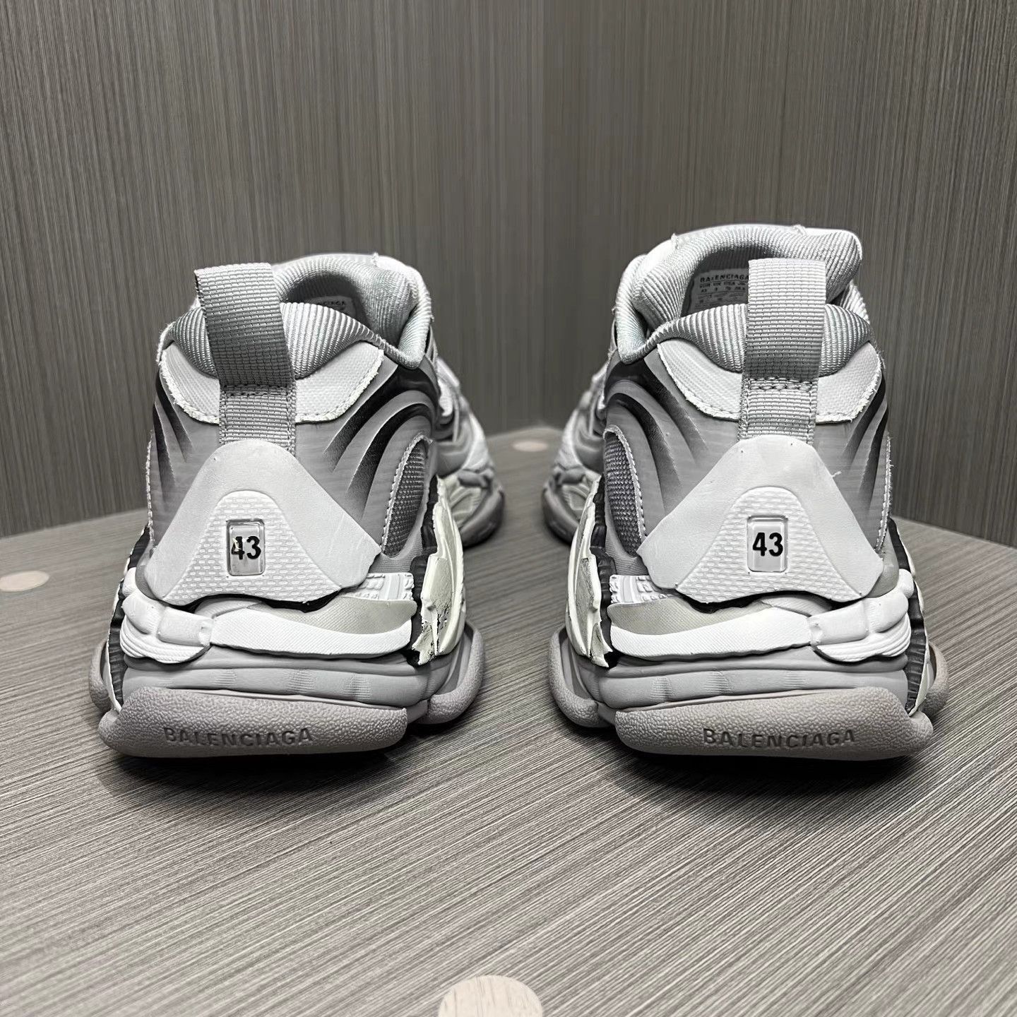 Balenciaga Gray Low-Top Sneakers Size 10 Size US 10 / EU 43 - 3 Thumbnail