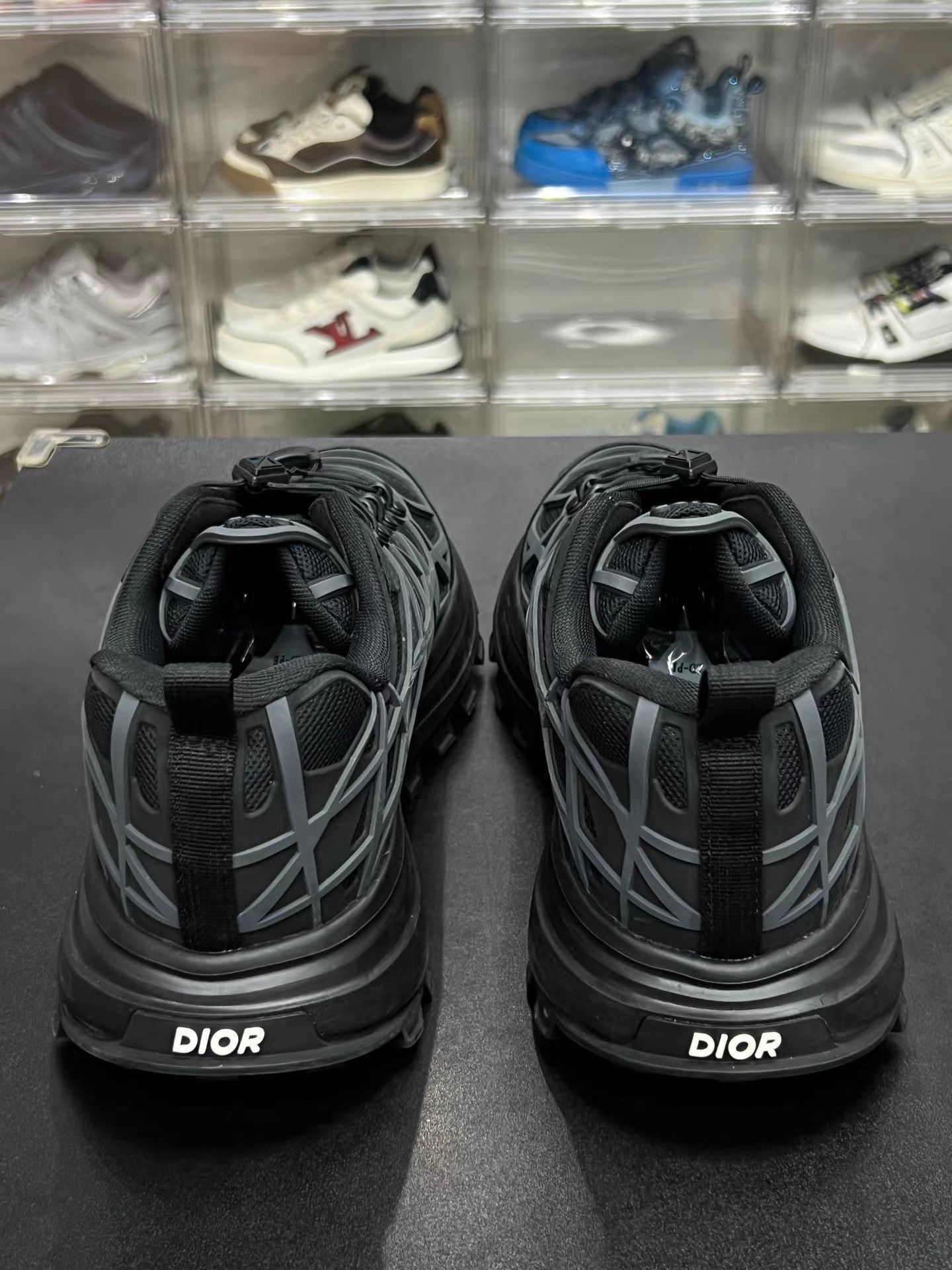 Dior Black Low-Top Sneakers with Geometric Design Size US 10 / EU 43 - 7 Thumbnail
