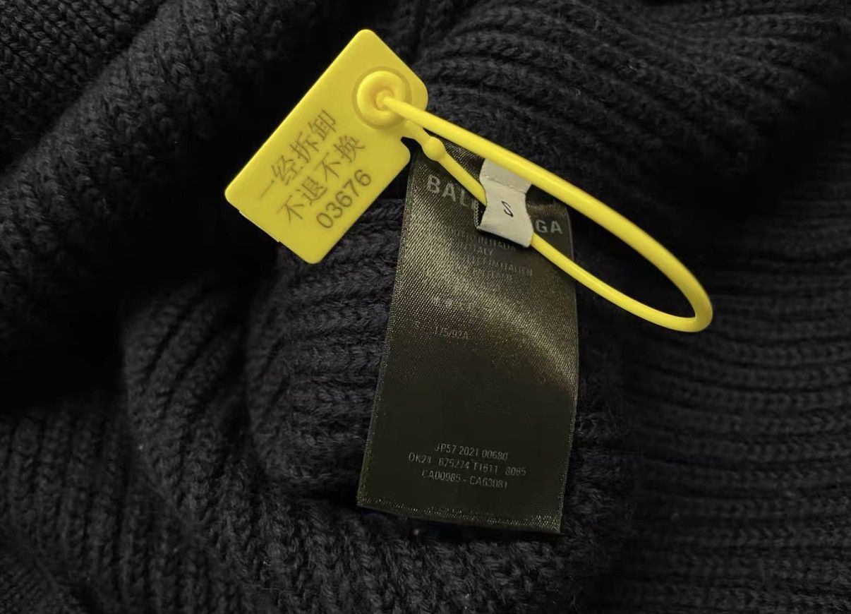 Balenciaga Blue V-Neck Long Sleeve Sweater Size US S / EU 44-46 / 1 - 6 Thumbnail