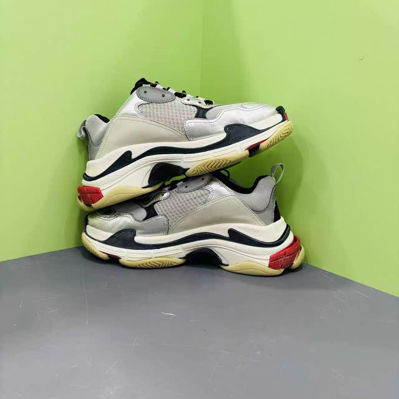 Balenciaga Silver High-Top Sneakers Size 9 Size US 9 / EU 42 - 5 Thumbnail