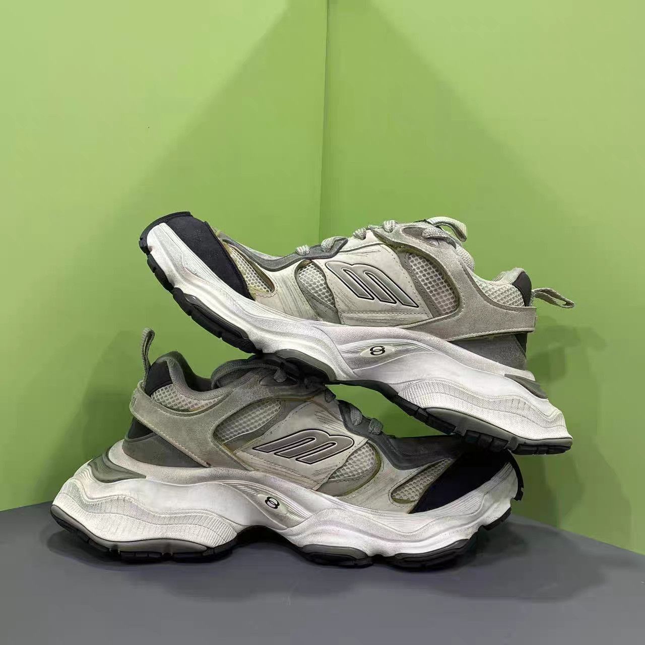 Balenciaga Gray Lowtop Sneakers Size 10 Size US 10 / EU 43 - 4 Thumbnail