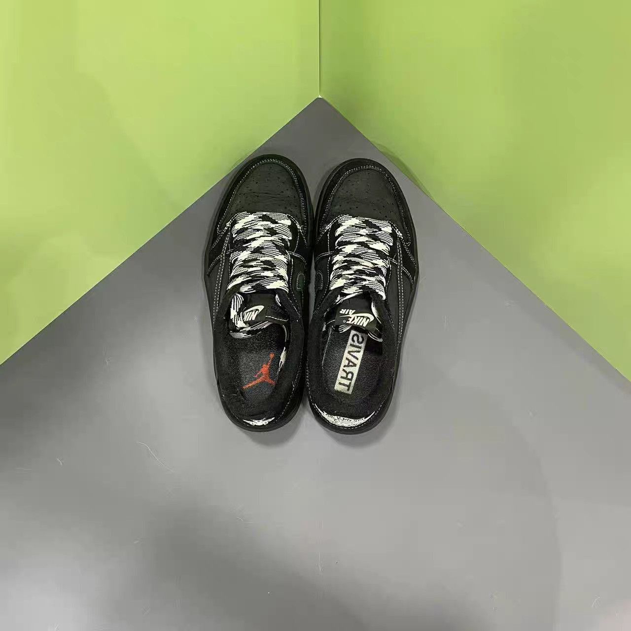 Jordan Brand Black Low-Top Sneakers Size 6 Size US 6 / EU 39 - 7 Thumbnail