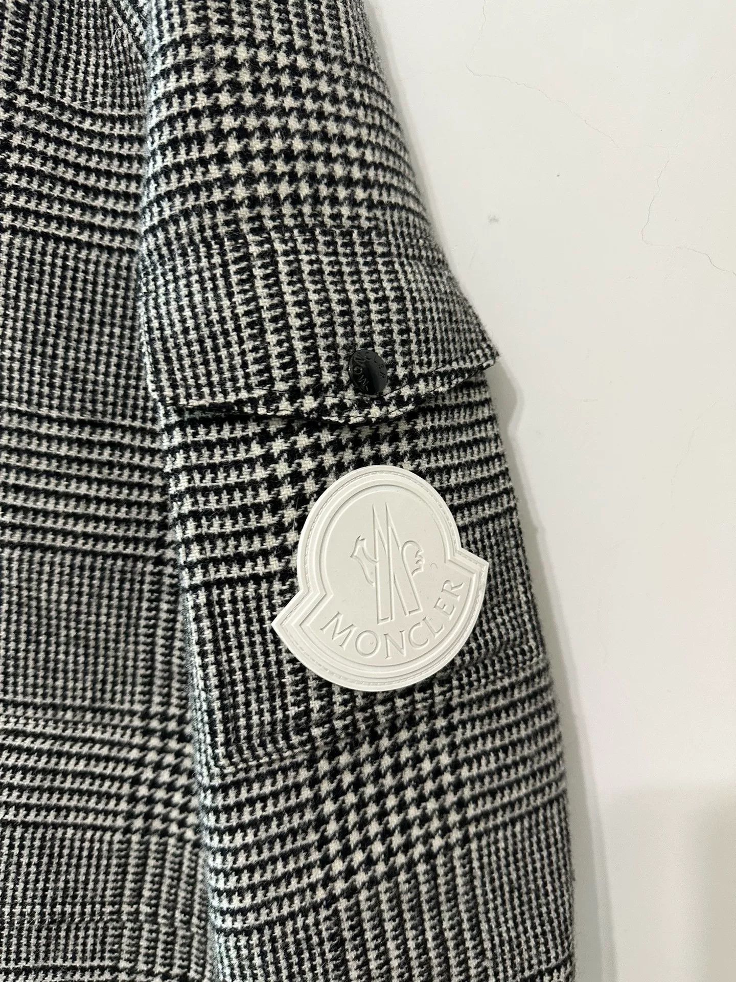 Moncler Moncler Wool Houndstooth Down Jacket Size US M / EU 48-50 / 2 - 5 Thumbnail