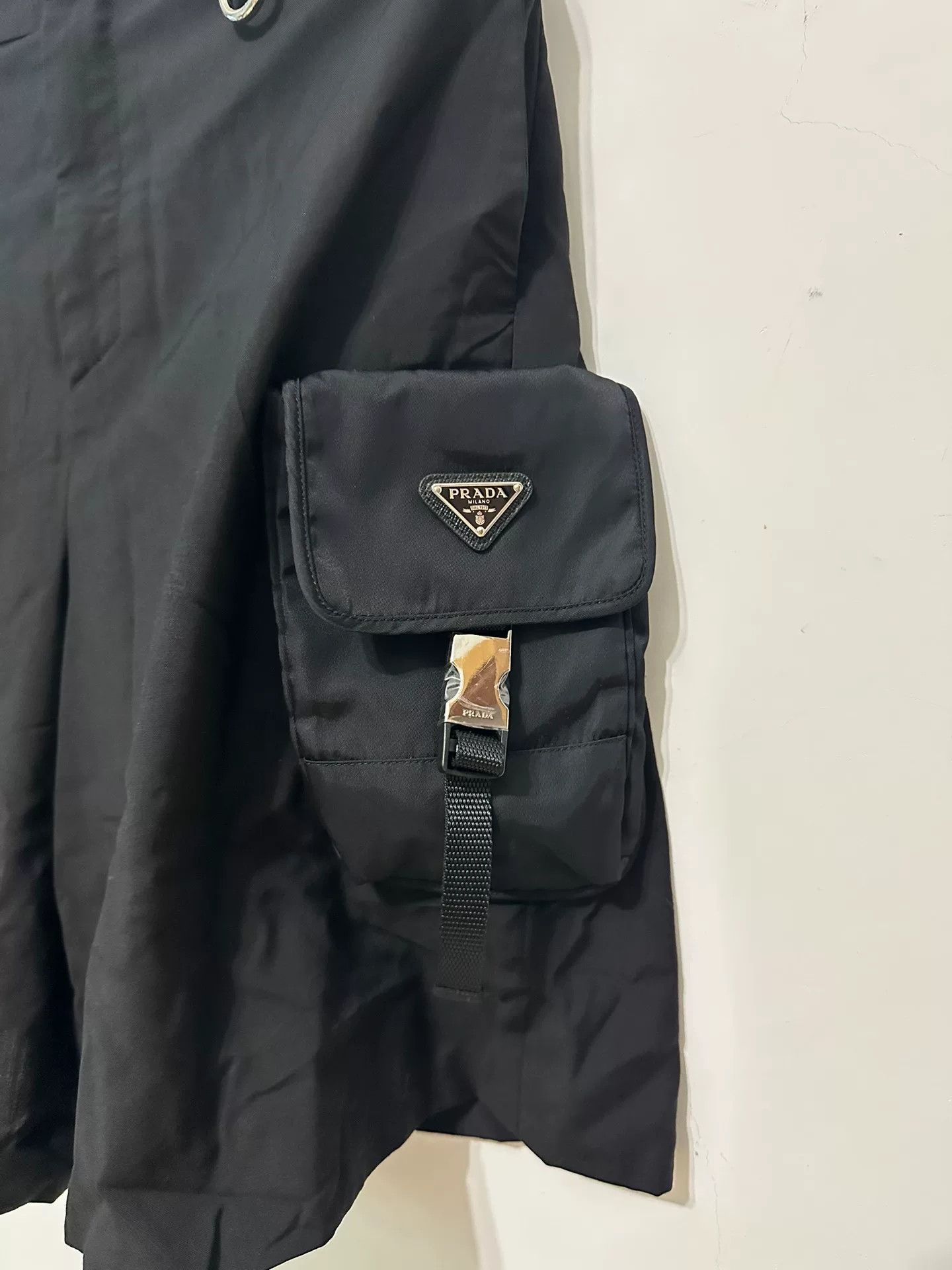 Prada Prada Triangle Logo Cargo Shorts Size US 38 / EU 54 - 3 Thumbnail