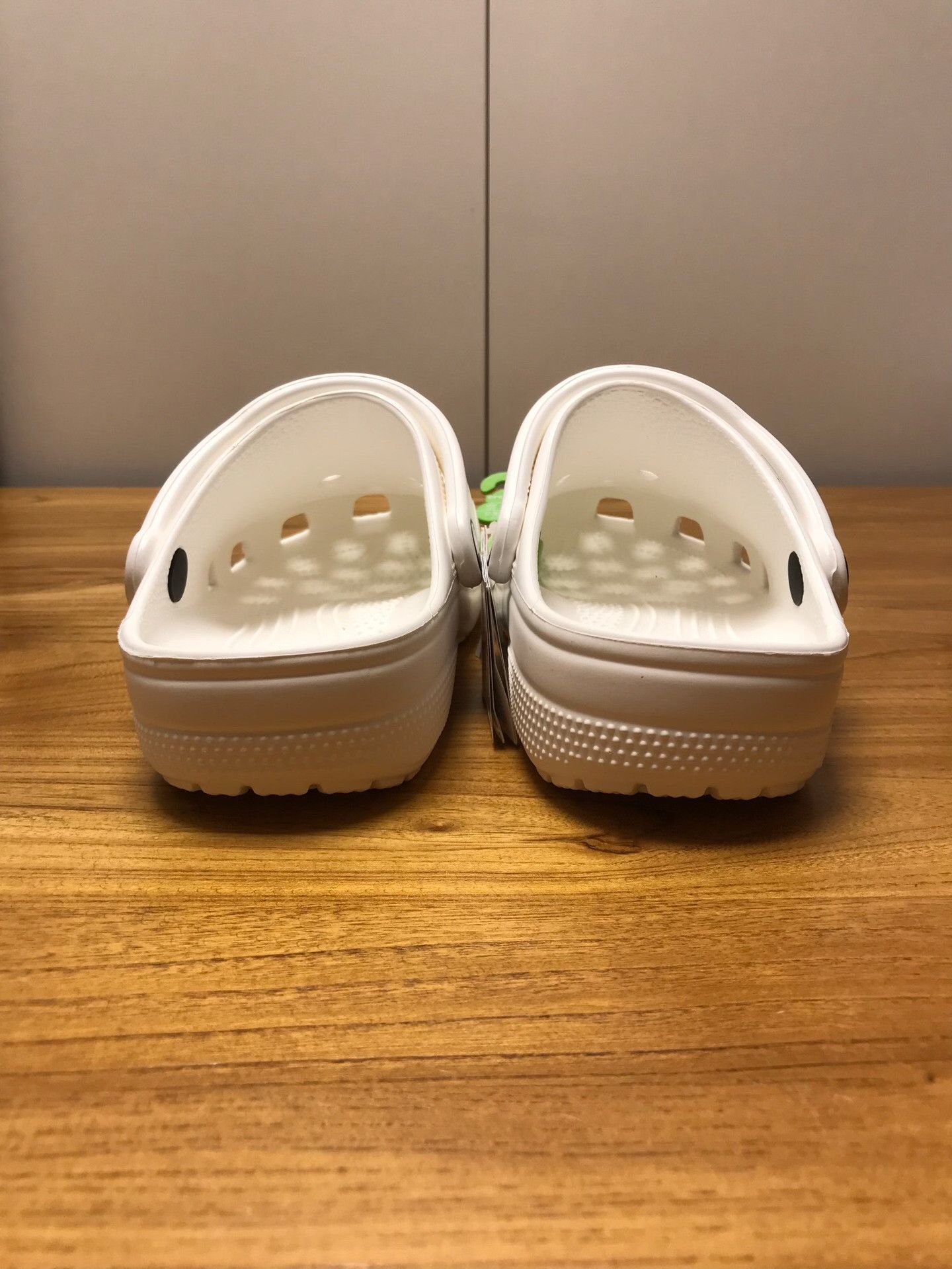 Crocs Crocs Classic Clog White 37-38 Size US 7 / IT 37 - 4 Thumbnail
