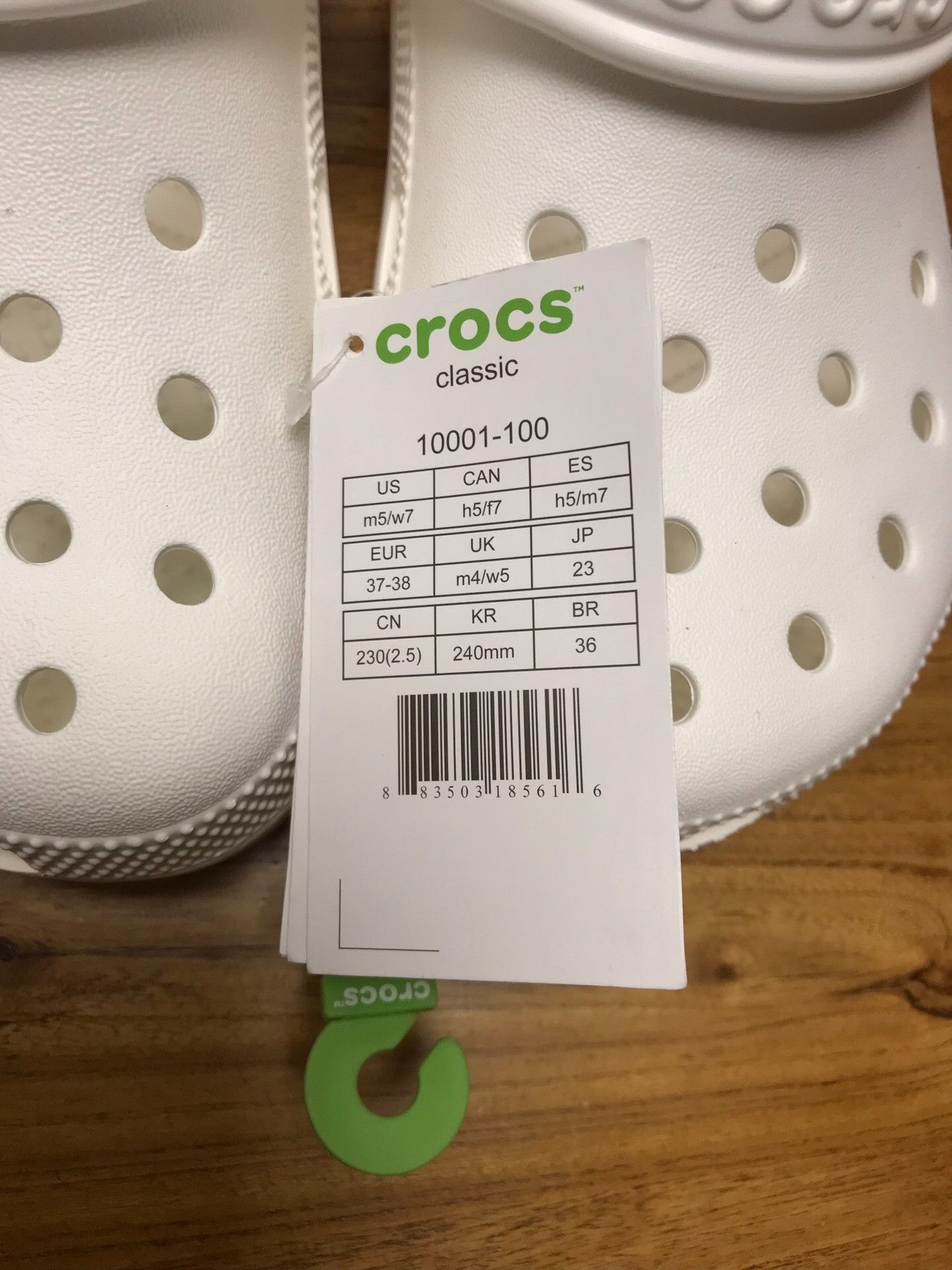 Crocs Crocs Classic Clog White 37-38 Size US 7 / IT 37 - 8 Thumbnail