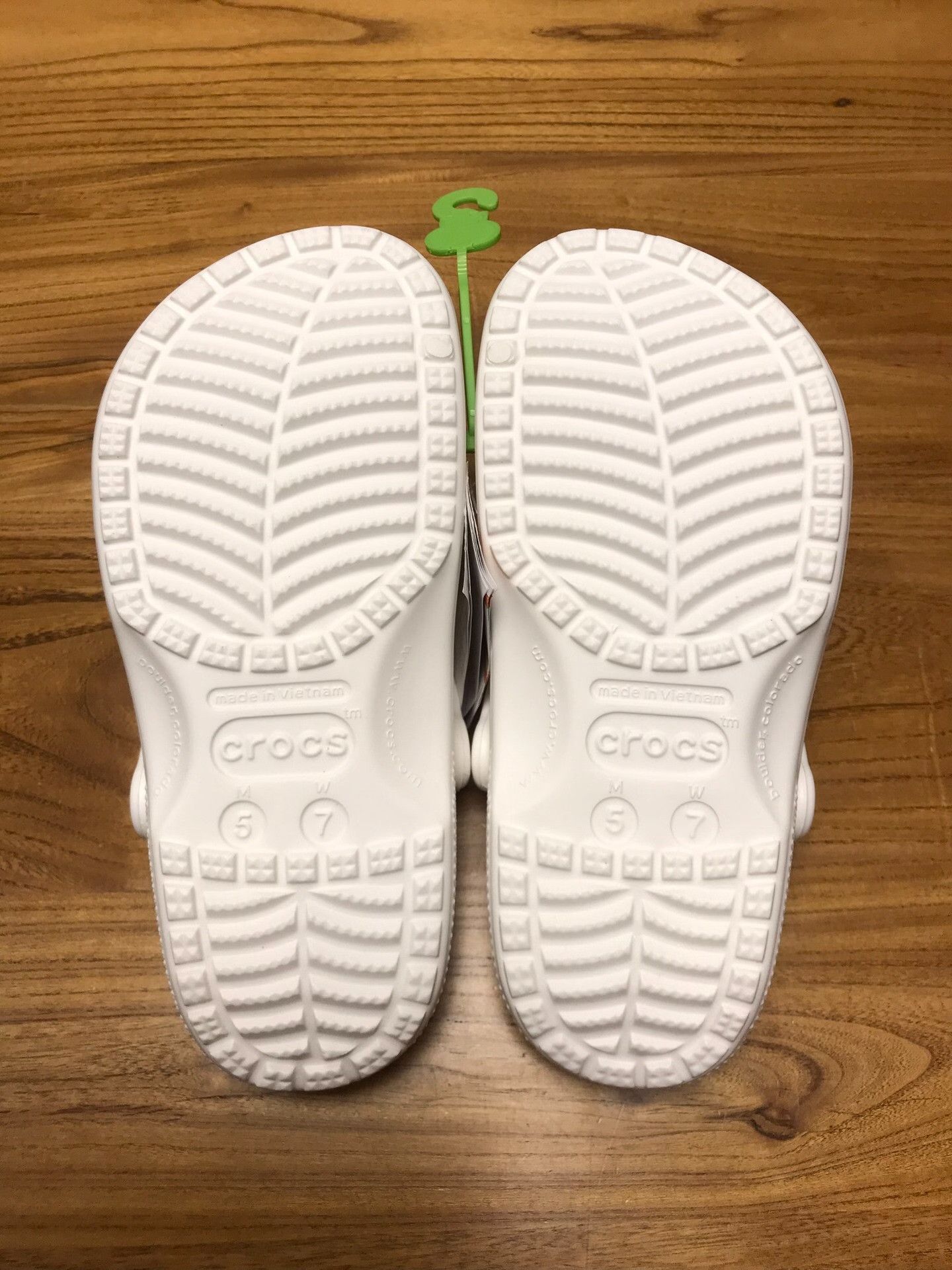 Crocs Crocs Classic Clog White 37-38 Size US 7 / IT 37 - 7 Thumbnail