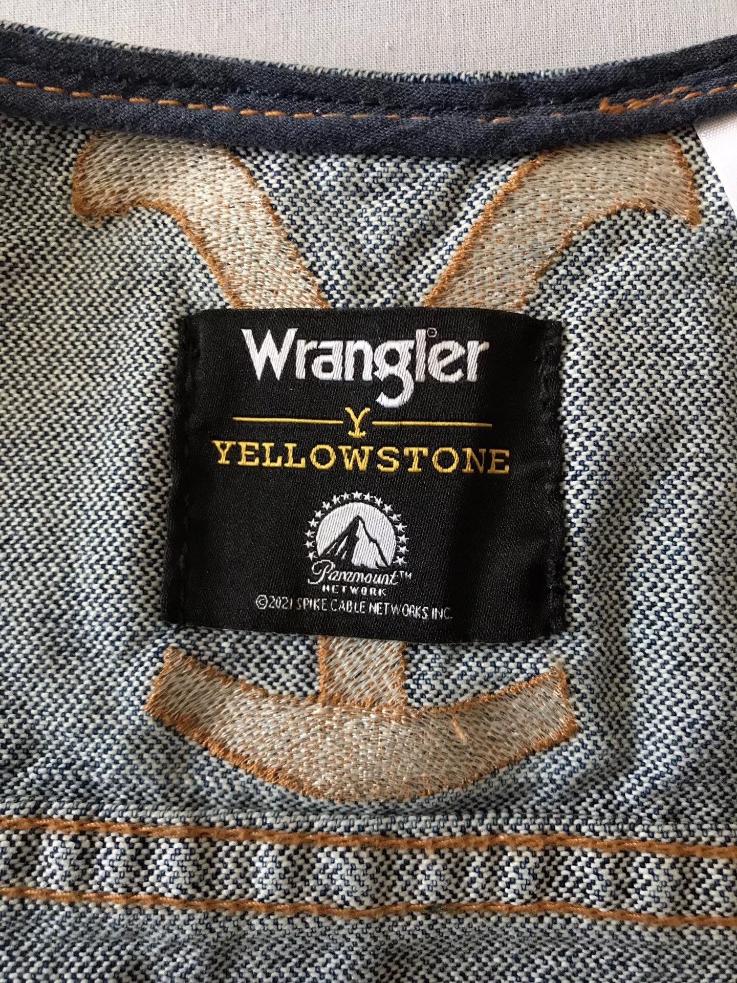 Wrangler Wrangler x Yellowstone Western Denim Vest Size US XL / EU 56 / 4 - 6 Thumbnail