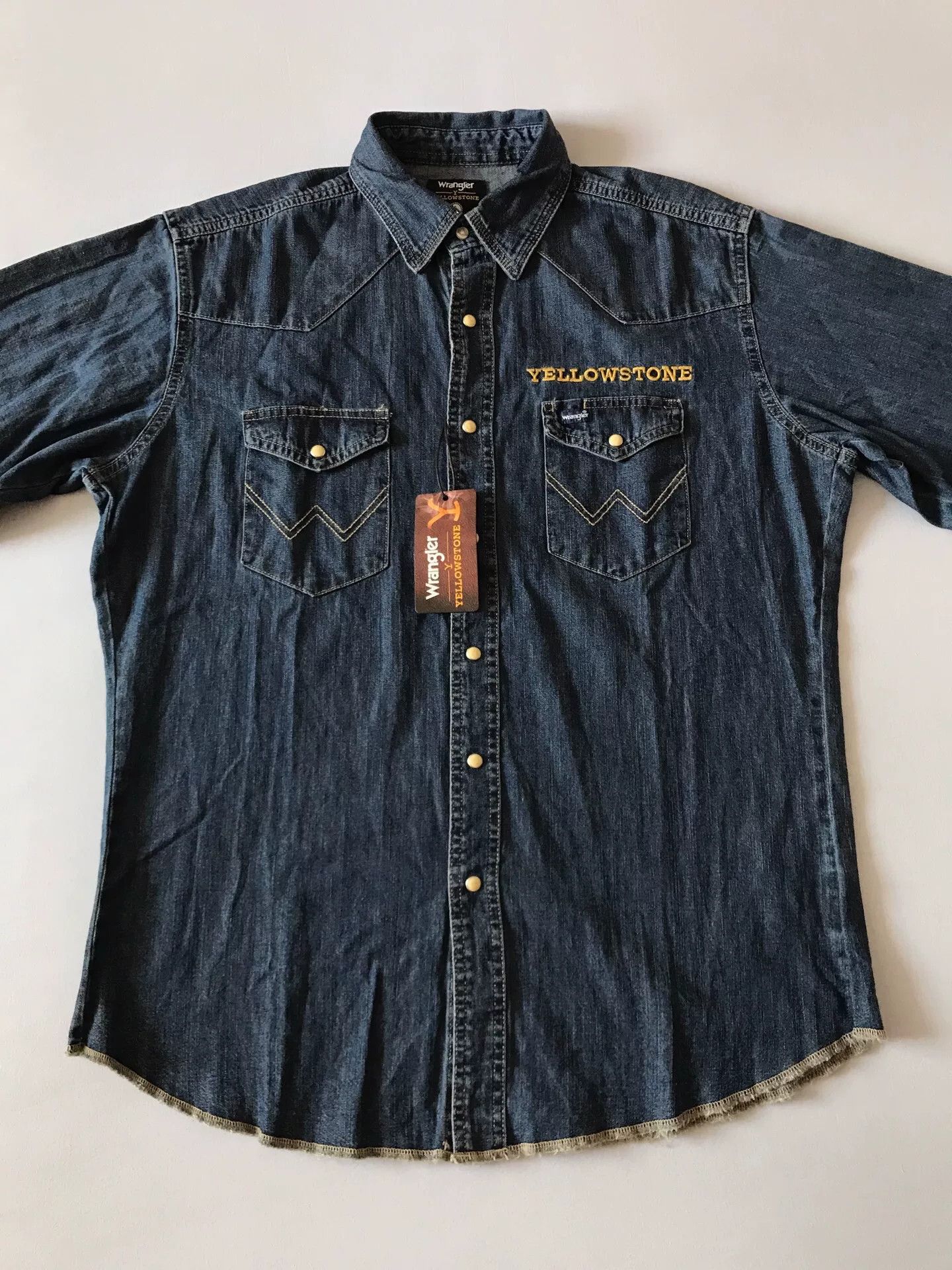 Wrangler Wrangler x Yellowstone Dutton Ranch Denim Shirt Size US L / EU 52-54 / 3 - 3 Thumbnail