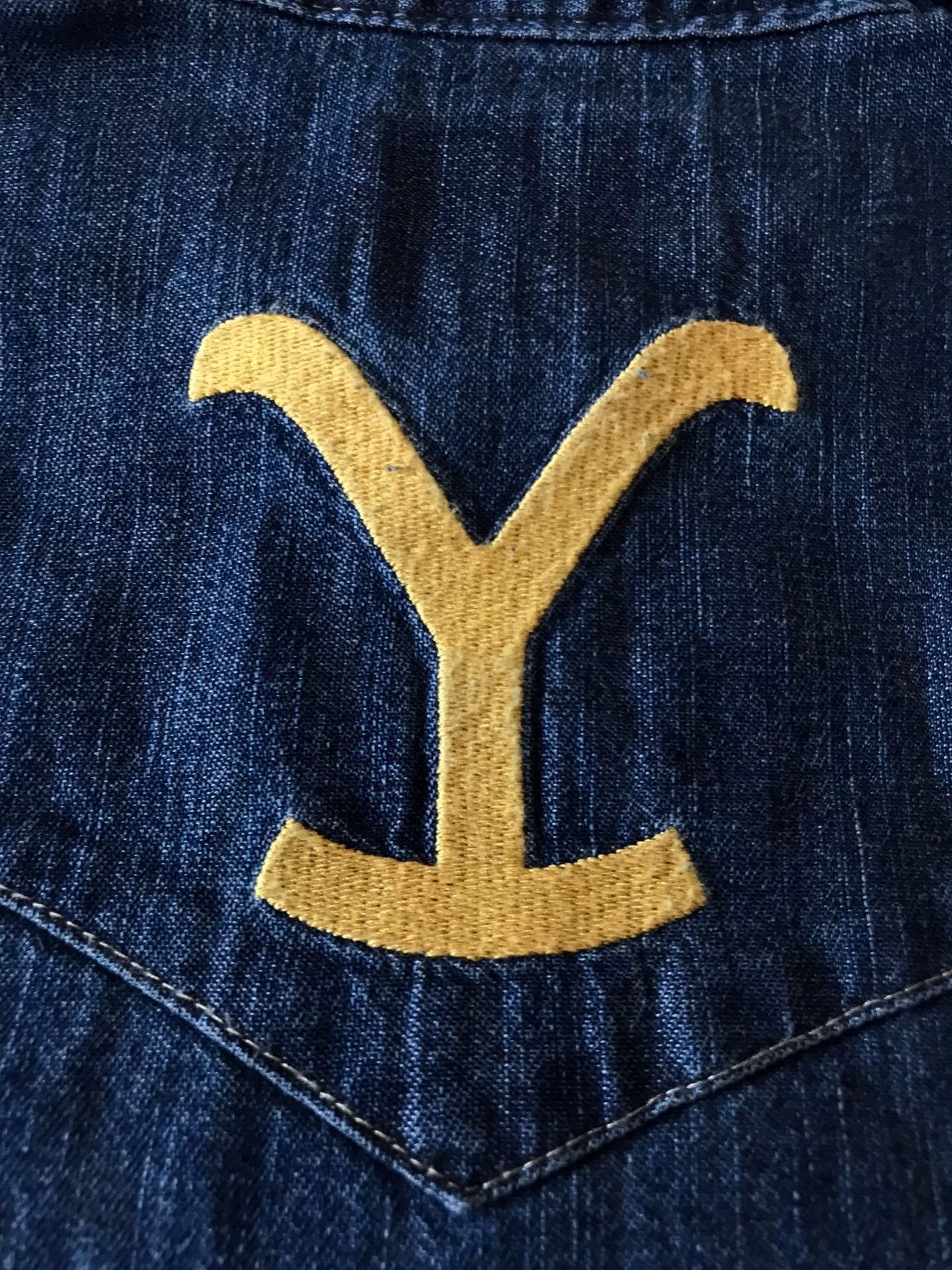 Wrangler Wrangler x Yellowstone Dutton Ranch Denim Shirt Size US L / EU 52-54 / 3 - 6 Thumbnail