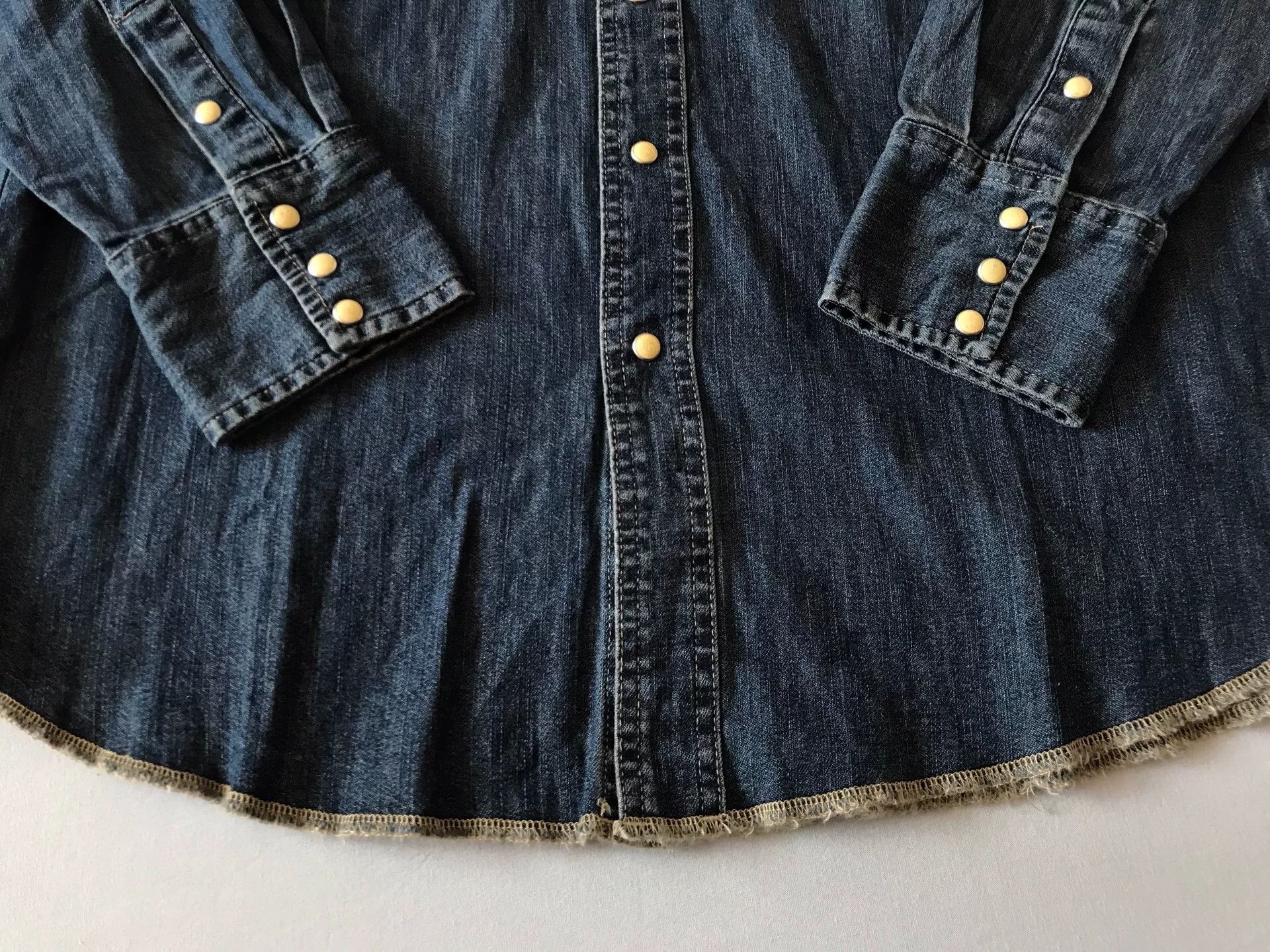 Wrangler Wrangler x Yellowstone Dutton Ranch Denim Shirt Size US L / EU 52-54 / 3 - 4 Thumbnail