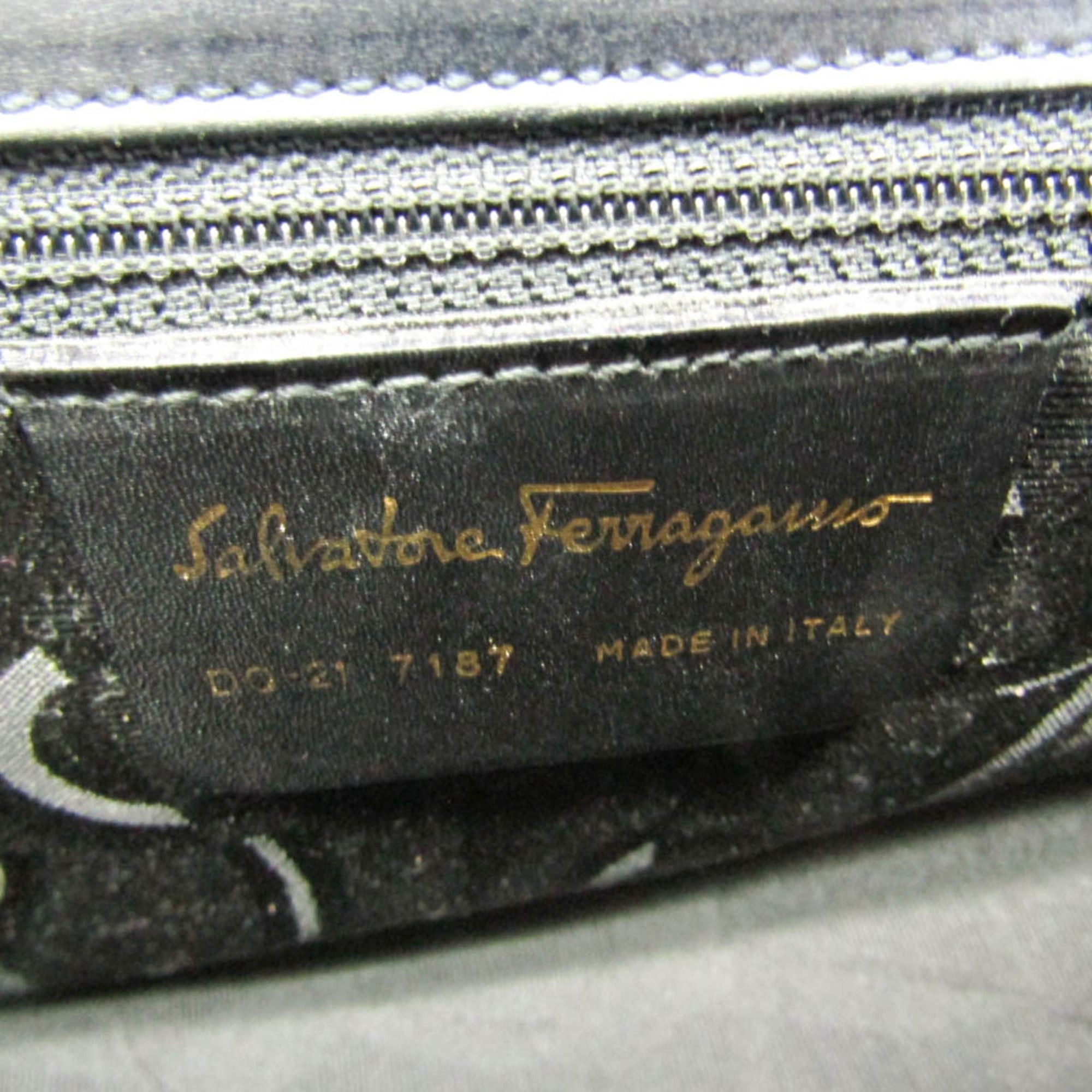 Salvatore Ferragamo Salvatore Ferragamo Icon Studs DQ-21 7187 Women's Leather Shoulder Bag Black Size ONE SIZE - 18 Thumbnail