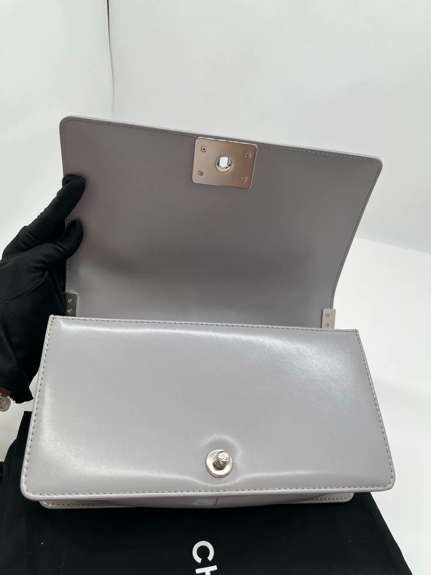 Chanel Pre-loved Bag Very good condition Size ONE SIZE - 9 Thumbnail