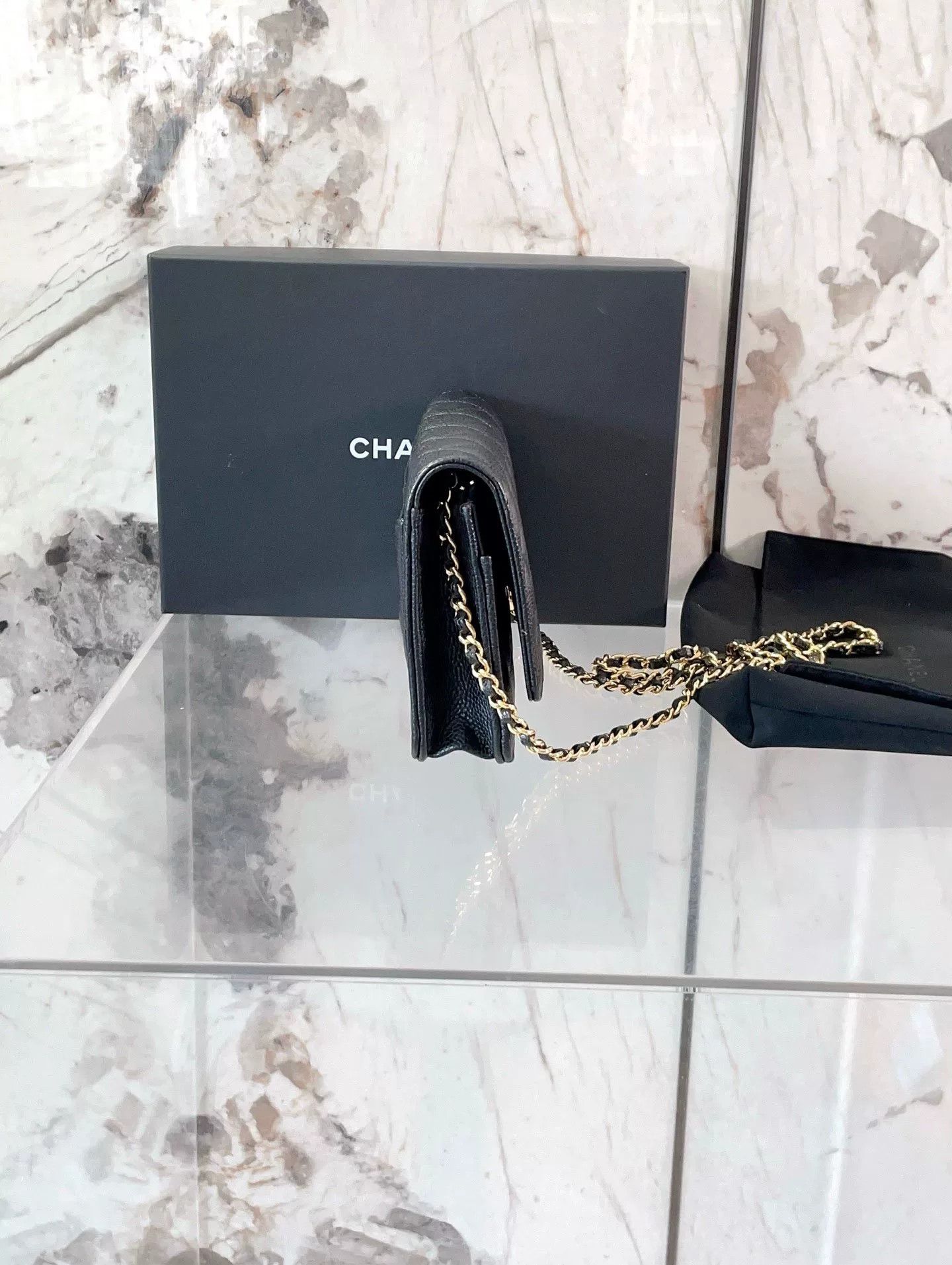 Chanel Pre-loved Bag Very good condition Size ONE SIZE - 3 Thumbnail