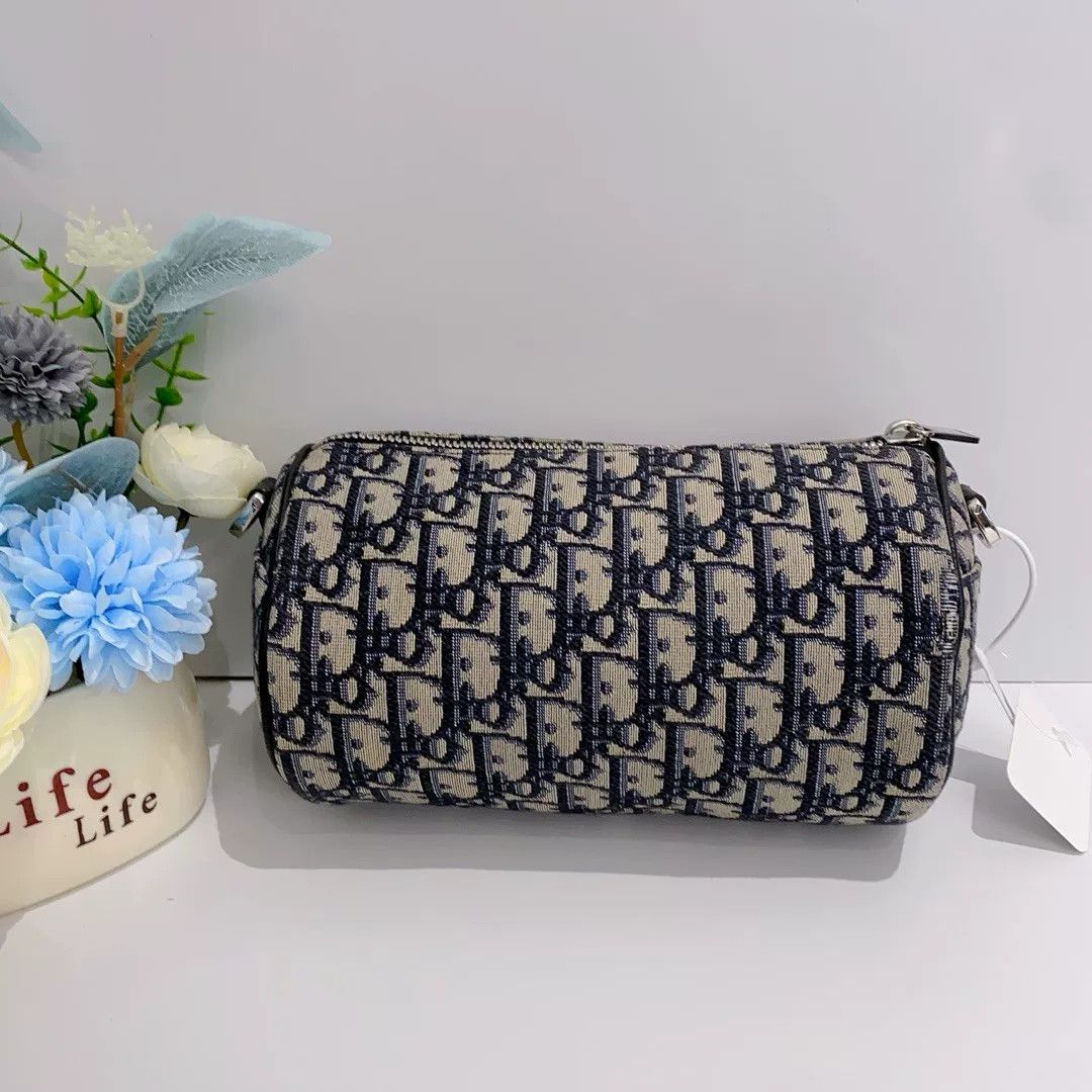 Dior Pre-loved Bag Very good condition Size ONE SIZE - 4 Thumbnail