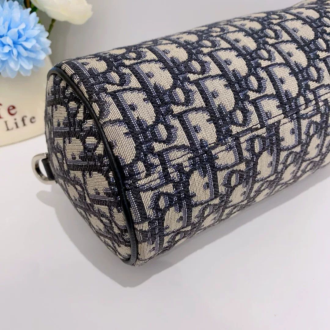 Dior Pre-loved Bag Very good condition Size ONE SIZE - 3 Thumbnail