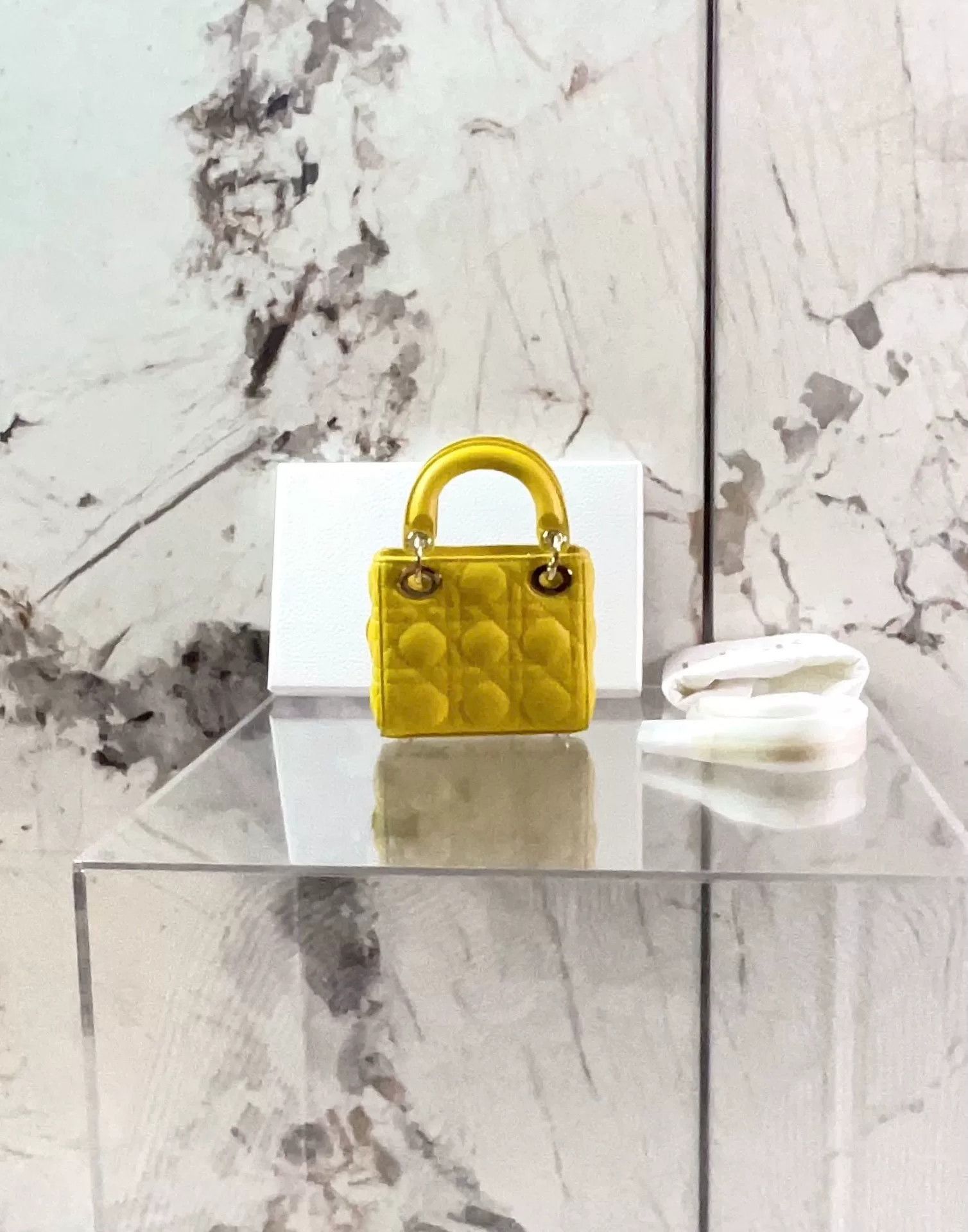 Dior Pre-loved Bag Very good condition Size ONE SIZE - 2 Thumbnail