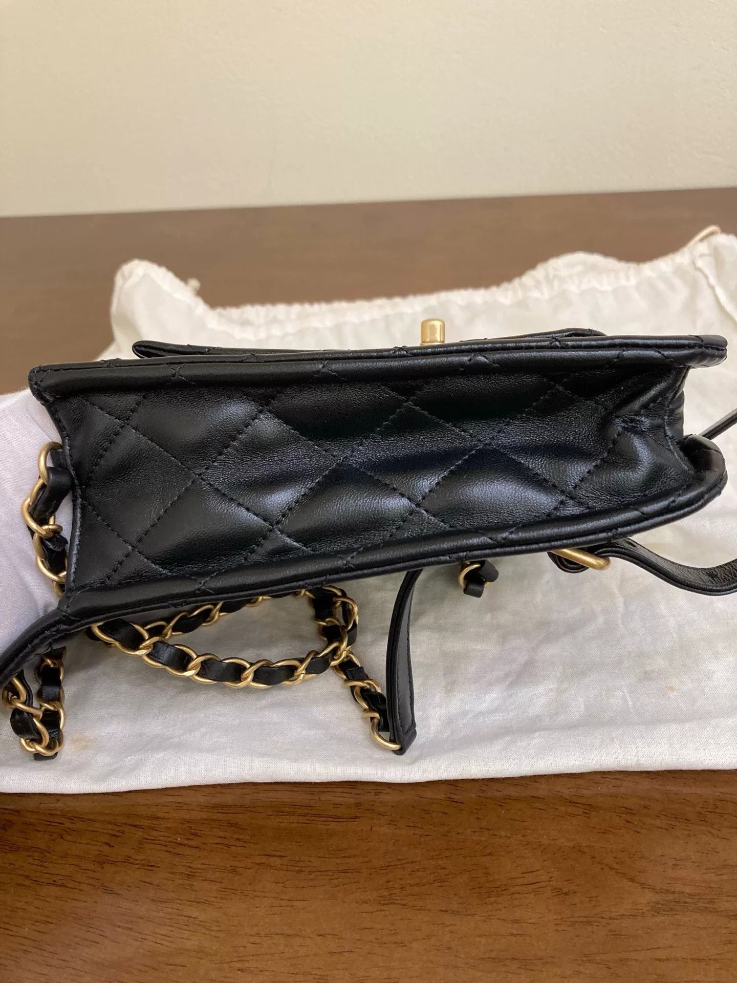 Chanel Pre-loved Bag Very good condition Size ONE SIZE - 5 Thumbnail