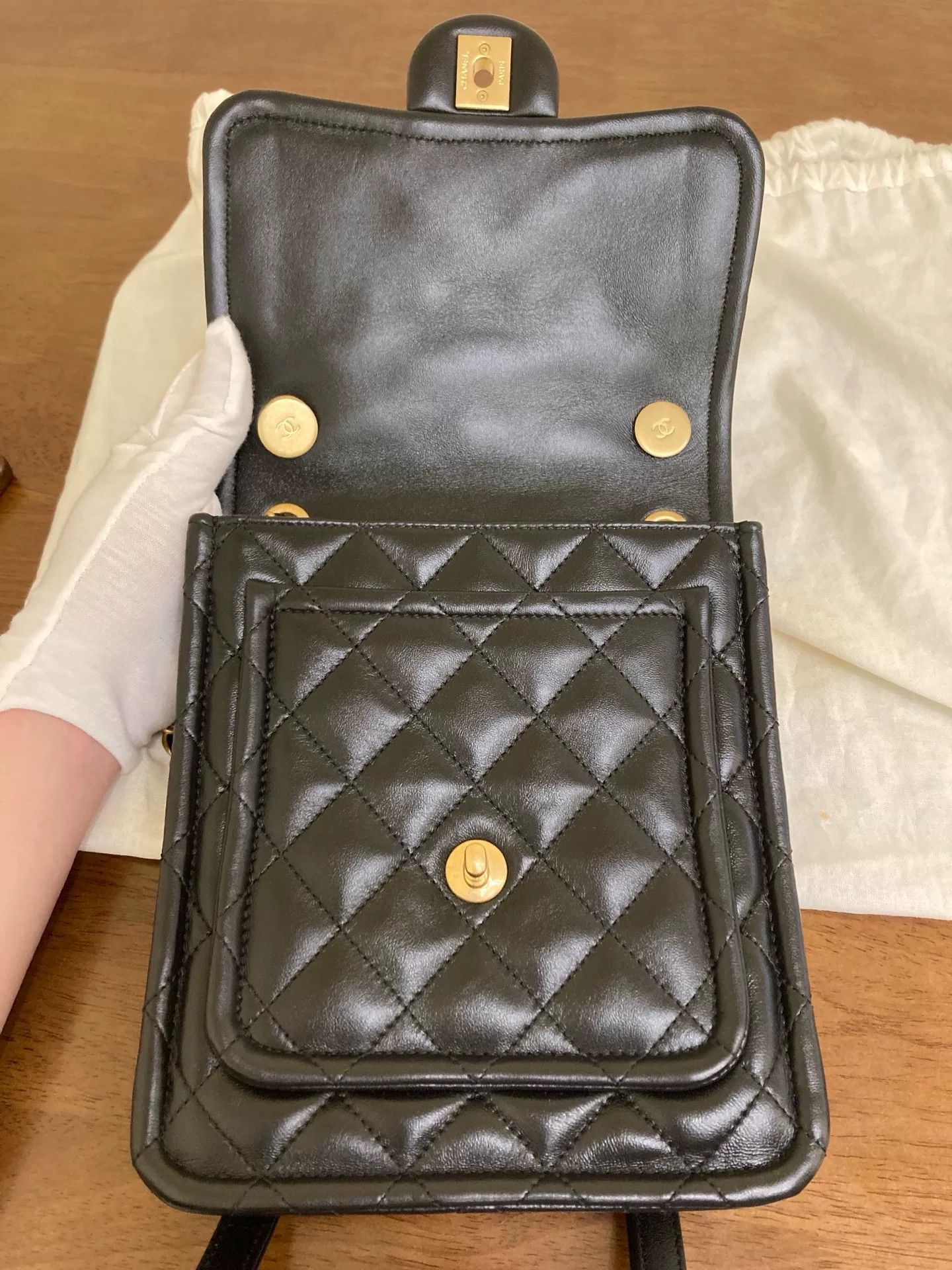 Chanel Pre-loved Bag Very good condition Size ONE SIZE - 4 Thumbnail