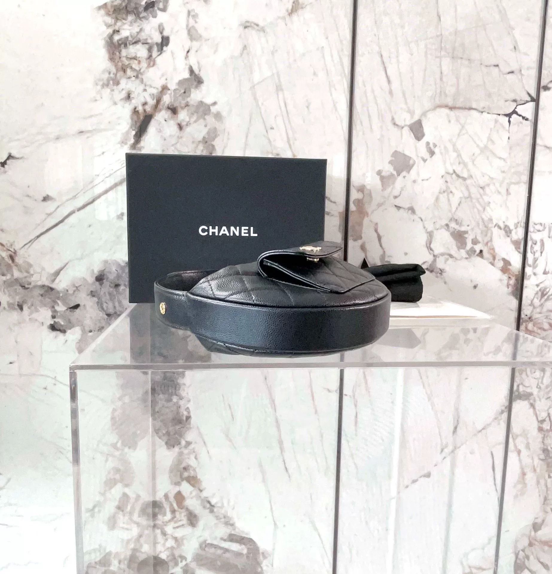 Chanel Pre-loved Bag Very good condition Size ONE SIZE - 5 Thumbnail