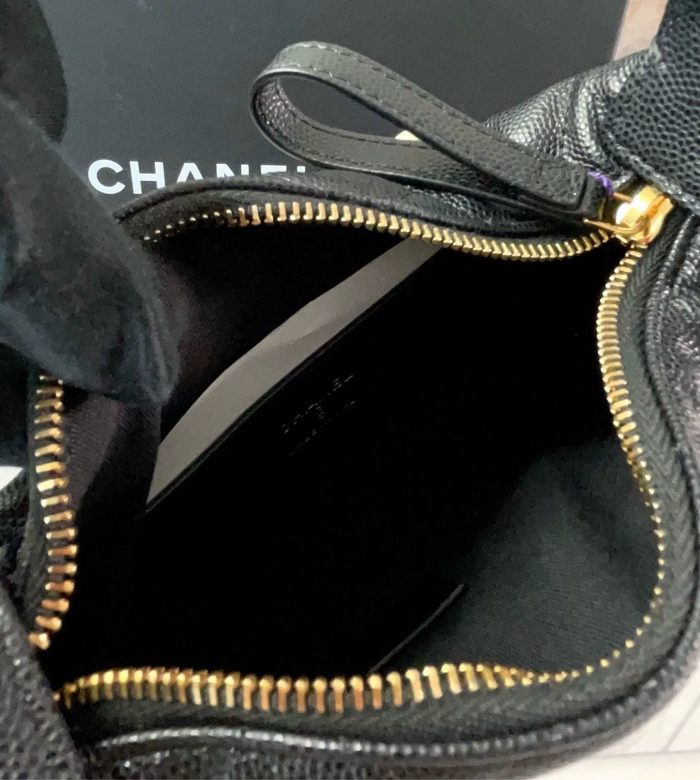 Chanel Pre-loved Bag Very good condition Size ONE SIZE - 9 Thumbnail