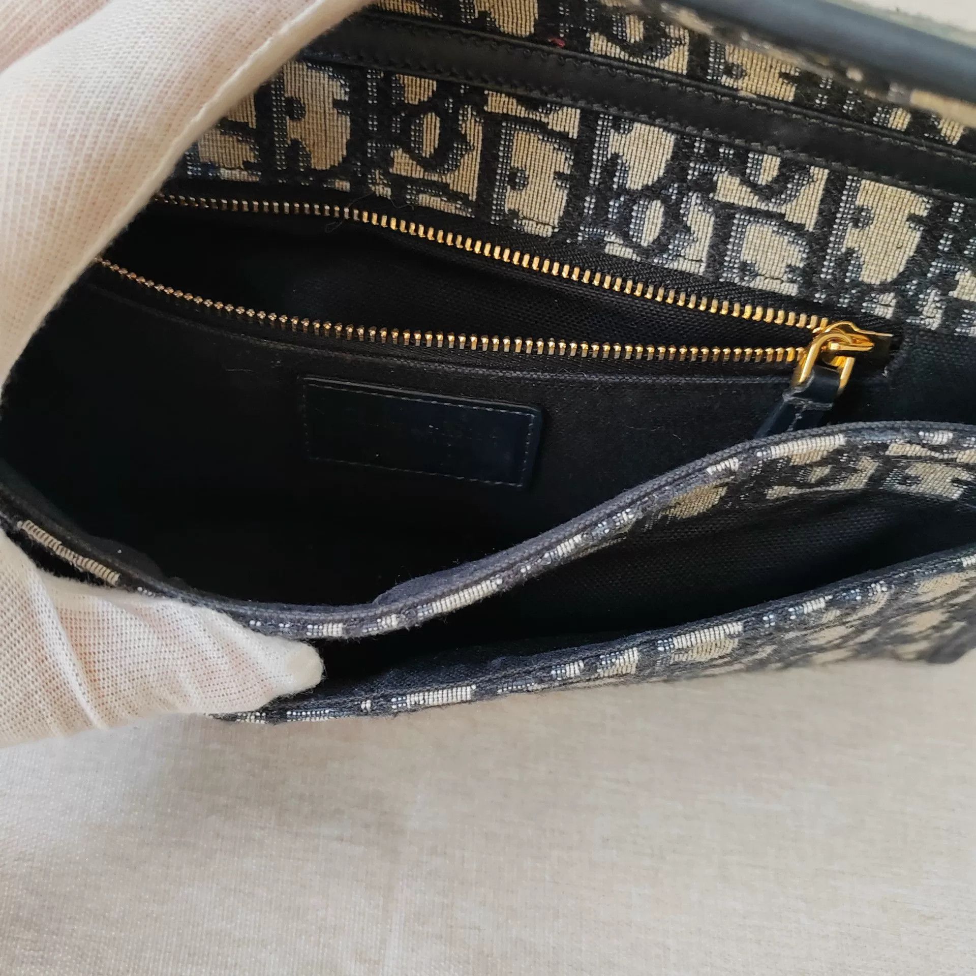 Dior Pre-loved Bag Very good condition Size ONE SIZE - 9 Thumbnail