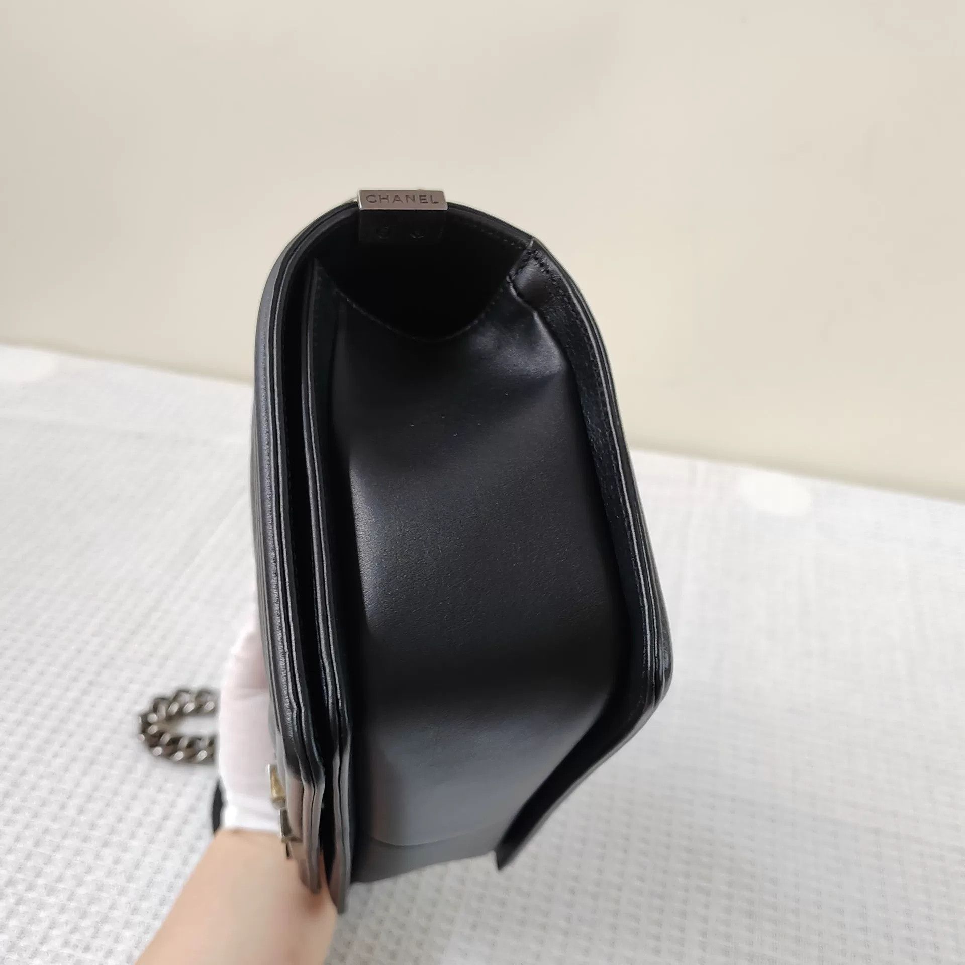 Chanel Pre-loved Bag Very good condition Size ONE SIZE - 5 Thumbnail