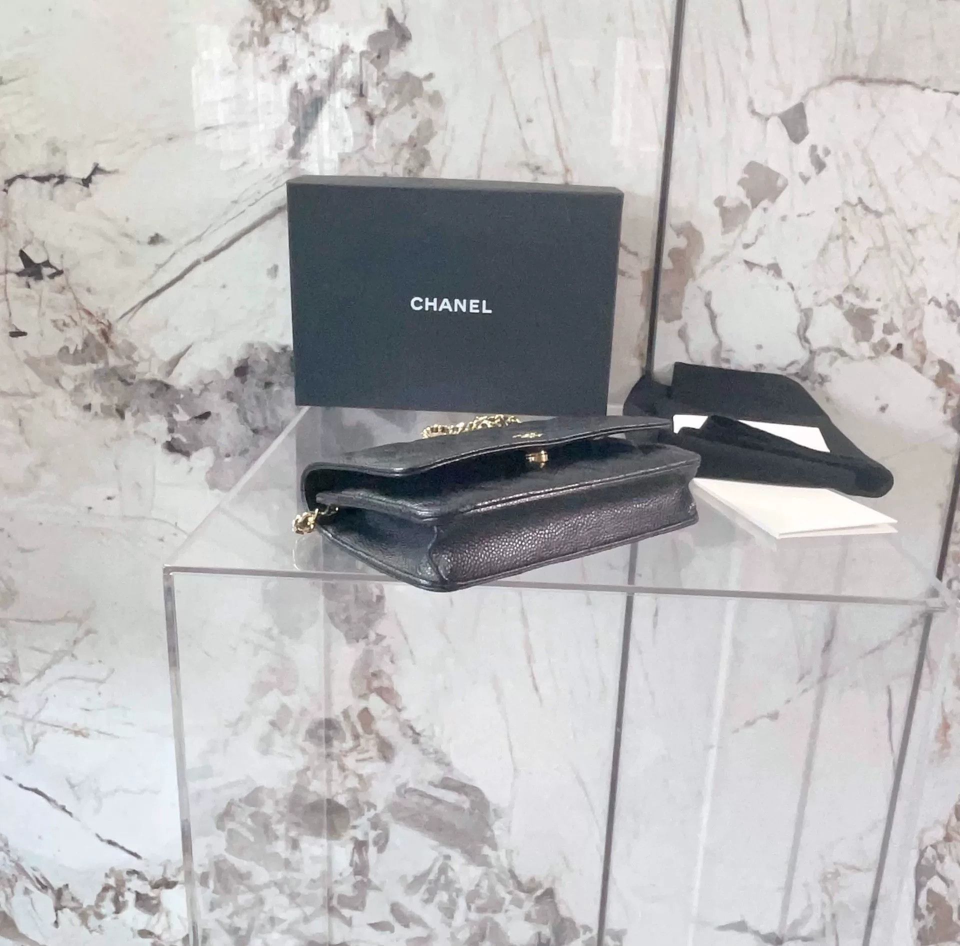 Chanel Pre-loved Bag Very good condition Size ONE SIZE - 5 Thumbnail