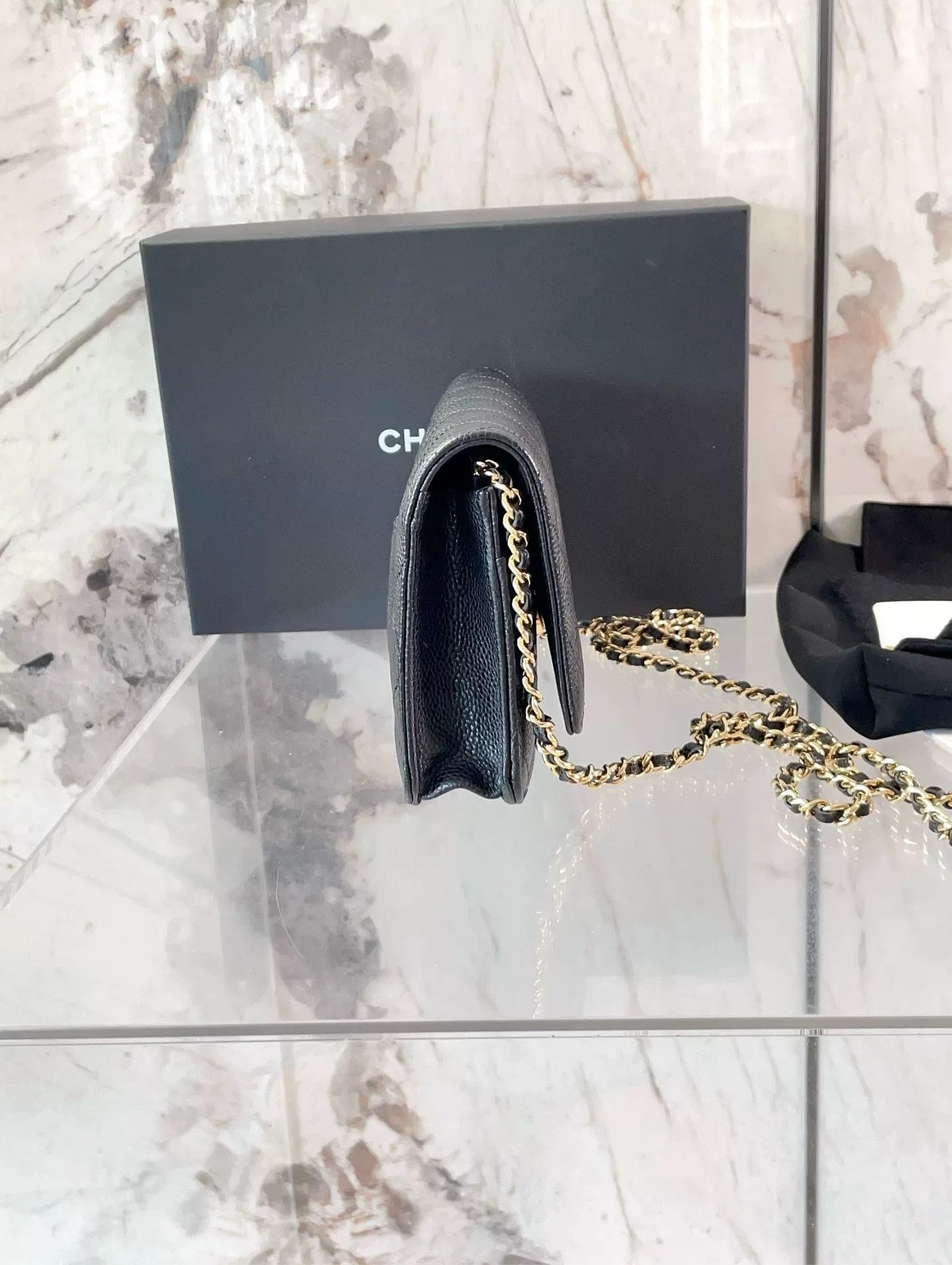 Chanel Pre-loved Bag Very good condition Size ONE SIZE - 3 Thumbnail