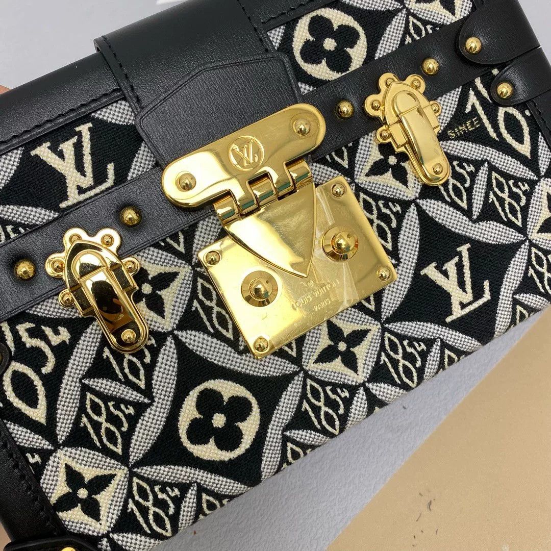 Louis Vuitton Pre-loved Bag Very good condition Size ONE SIZE - 4 Thumbnail