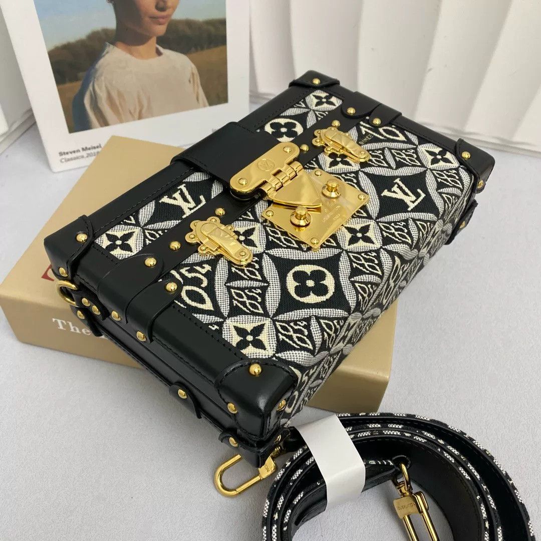 Louis Vuitton Pre-loved Bag Very good condition Size ONE SIZE - 5 Thumbnail