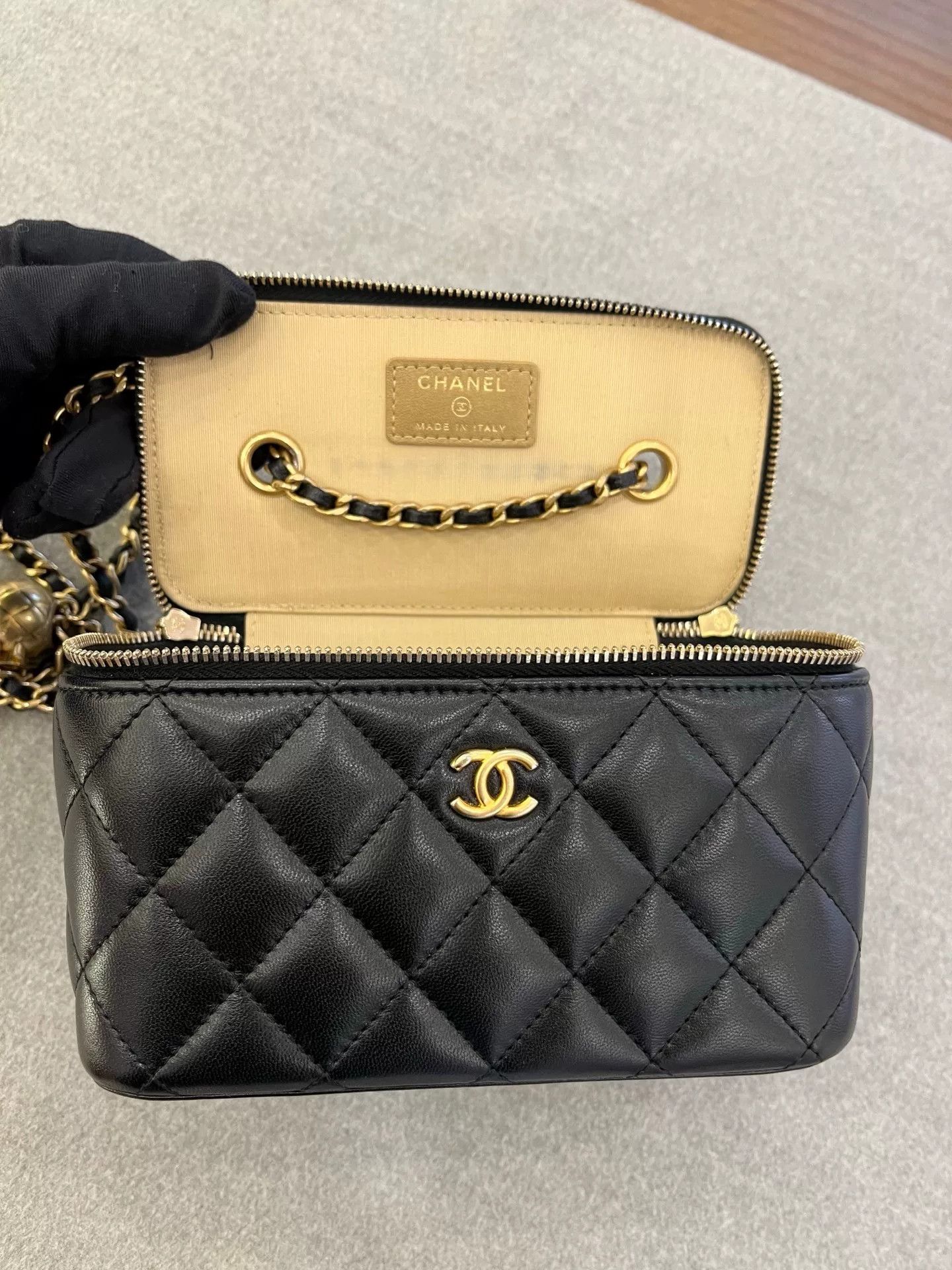 Chanel Pre-loved Bag Very good condition Size ONE SIZE - 8 Thumbnail