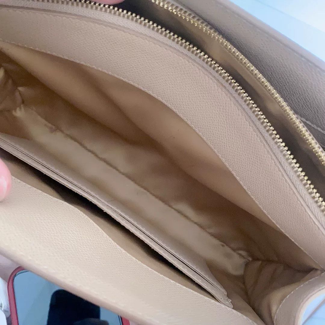 Salvatore Ferragamo Pre-loved Bag Very good condition Size ONE SIZE - 2 Thumbnail